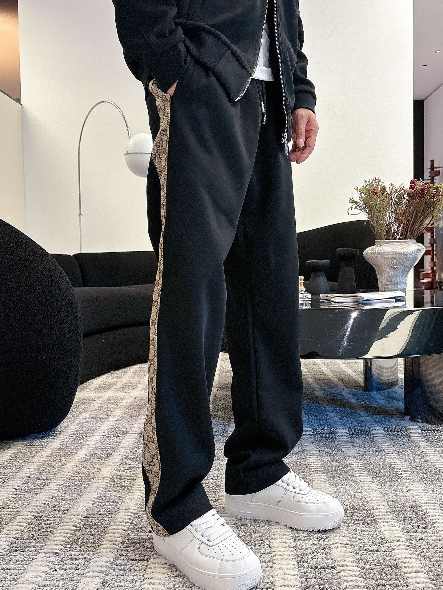 Gucci Men's Luxury Black Two-Piece Tracksuit - Autumn/Winter Collection 17 i1757880096526 9305 0 15