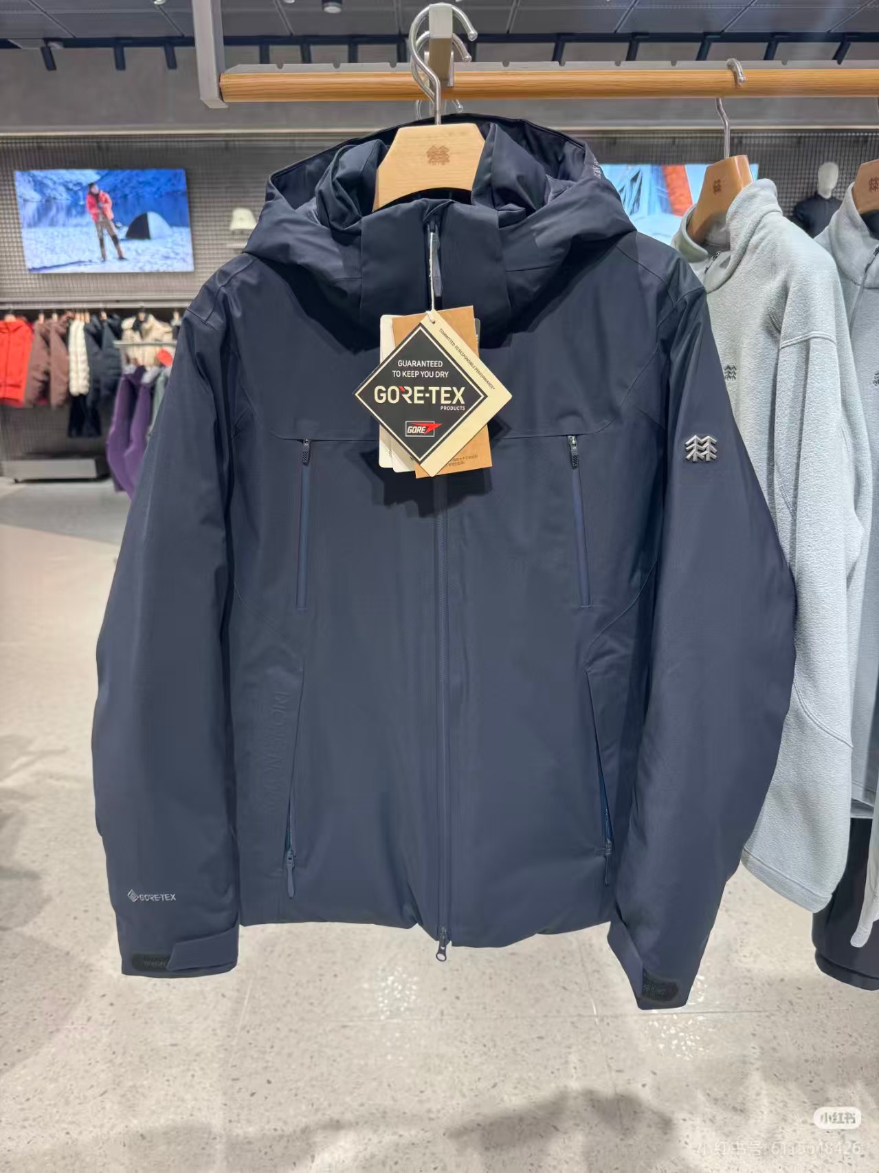 爱马仕 Hermès 高定典藏名品高定成衣时装外套连衣裙衬衫T恤 #BDD76F09 6