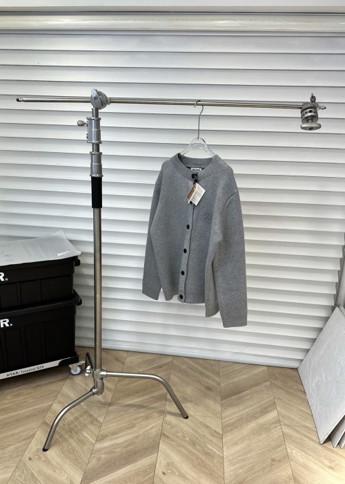 Miu Miu Wool-Blend Cardigan - Solid Color Logo Appliqué Knitwear, Gray