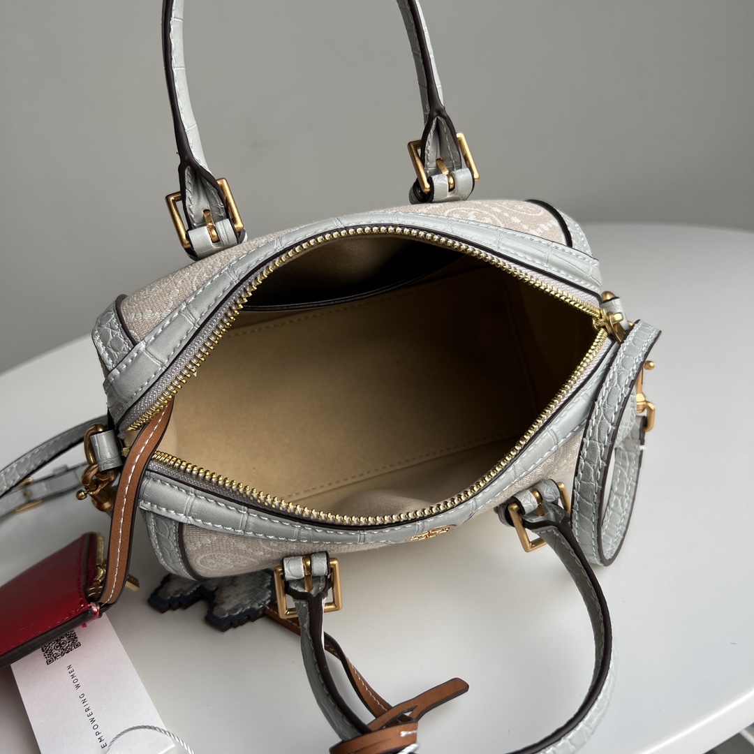 Tory Burch ～TB酒桶包