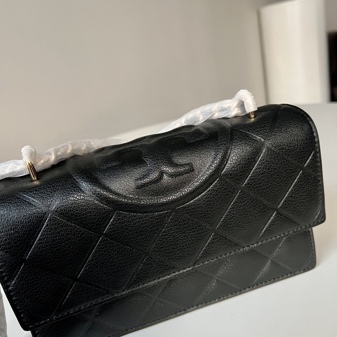 Tory Burch TORY BURCH 汤丽柏琦 Willa小香风菱格链条包简约款 山羊皮质 这种皮质比较耐磨哦