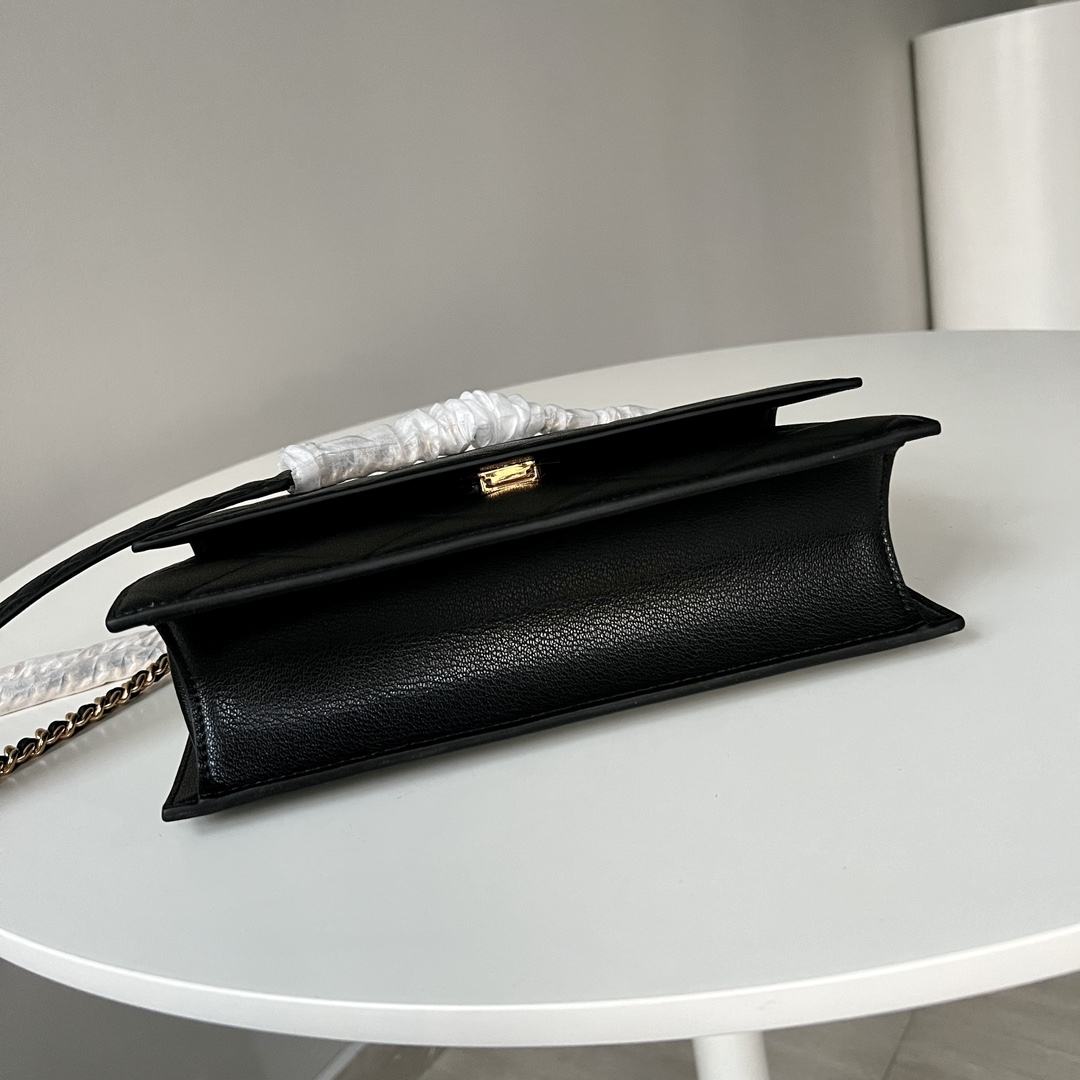 Tory Burch TORY BURCH 汤丽柏琦 Willa小香风菱格链条包简约款 山羊皮质 这种皮质比较耐磨哦