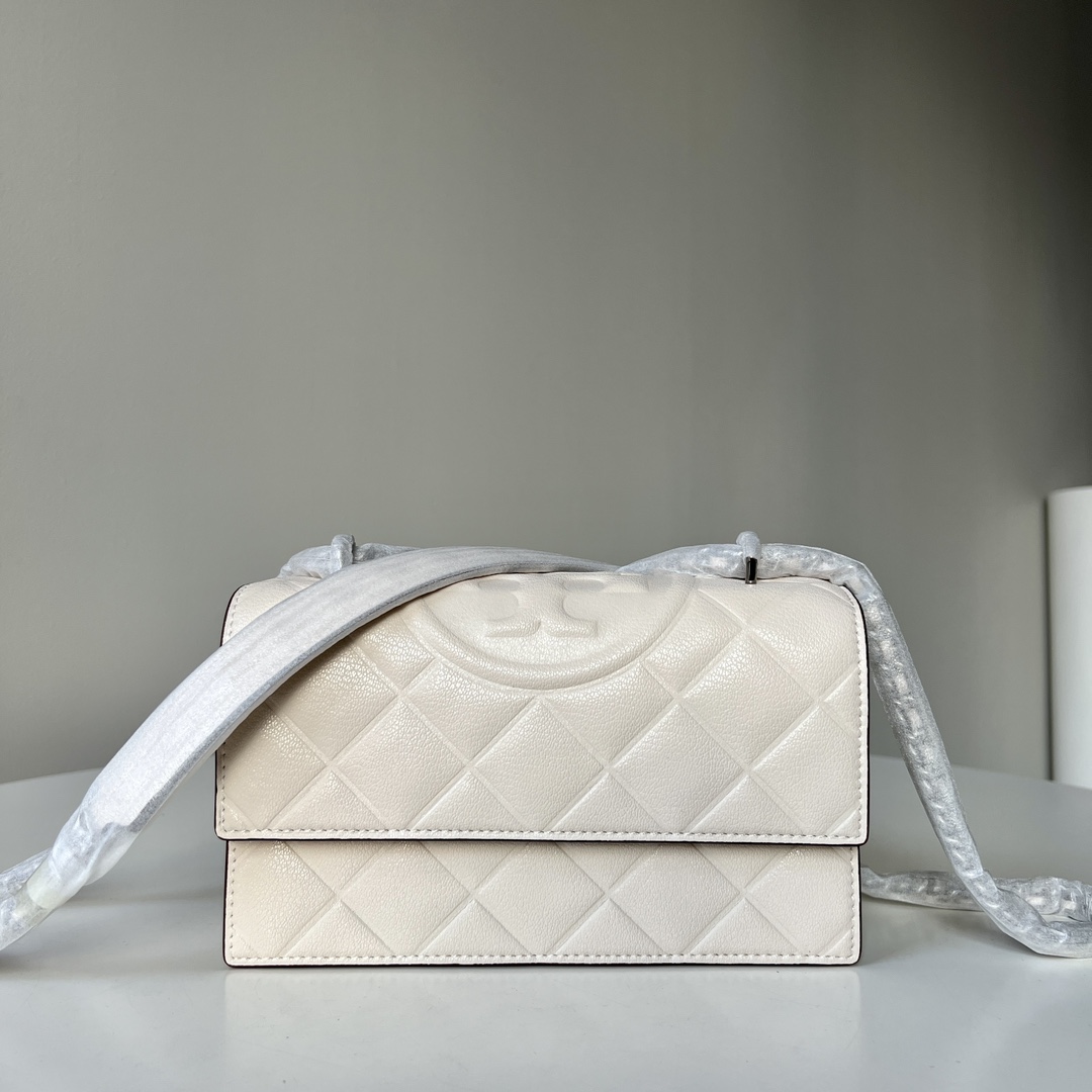 Tory Burch TORY BURCH 汤丽柏琦 Willa小香风菱格链条包简约款 山羊皮质 这种皮质比较耐磨哦