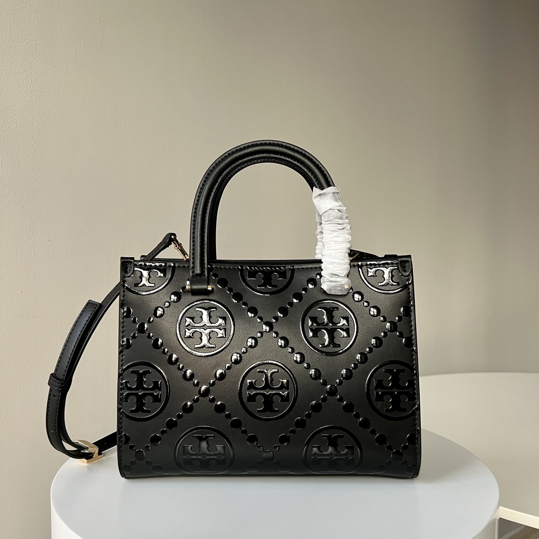 Tory Burch TB新款、 T Monogram 图案 搭配压花皮革 魅力隽永又风格独具 T Monogram 手提托特包