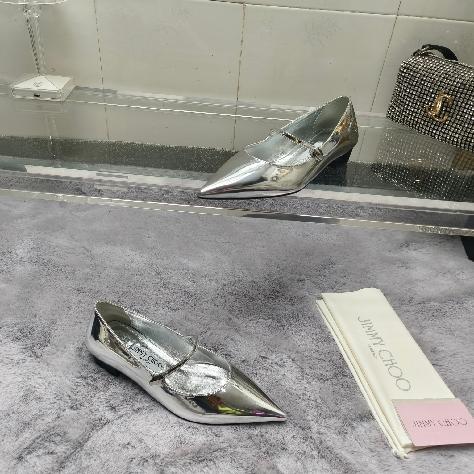 Modern Fashion: Jimmy Choo 3D Net Ballet Shoes with Diamond Decoration - 图片 6