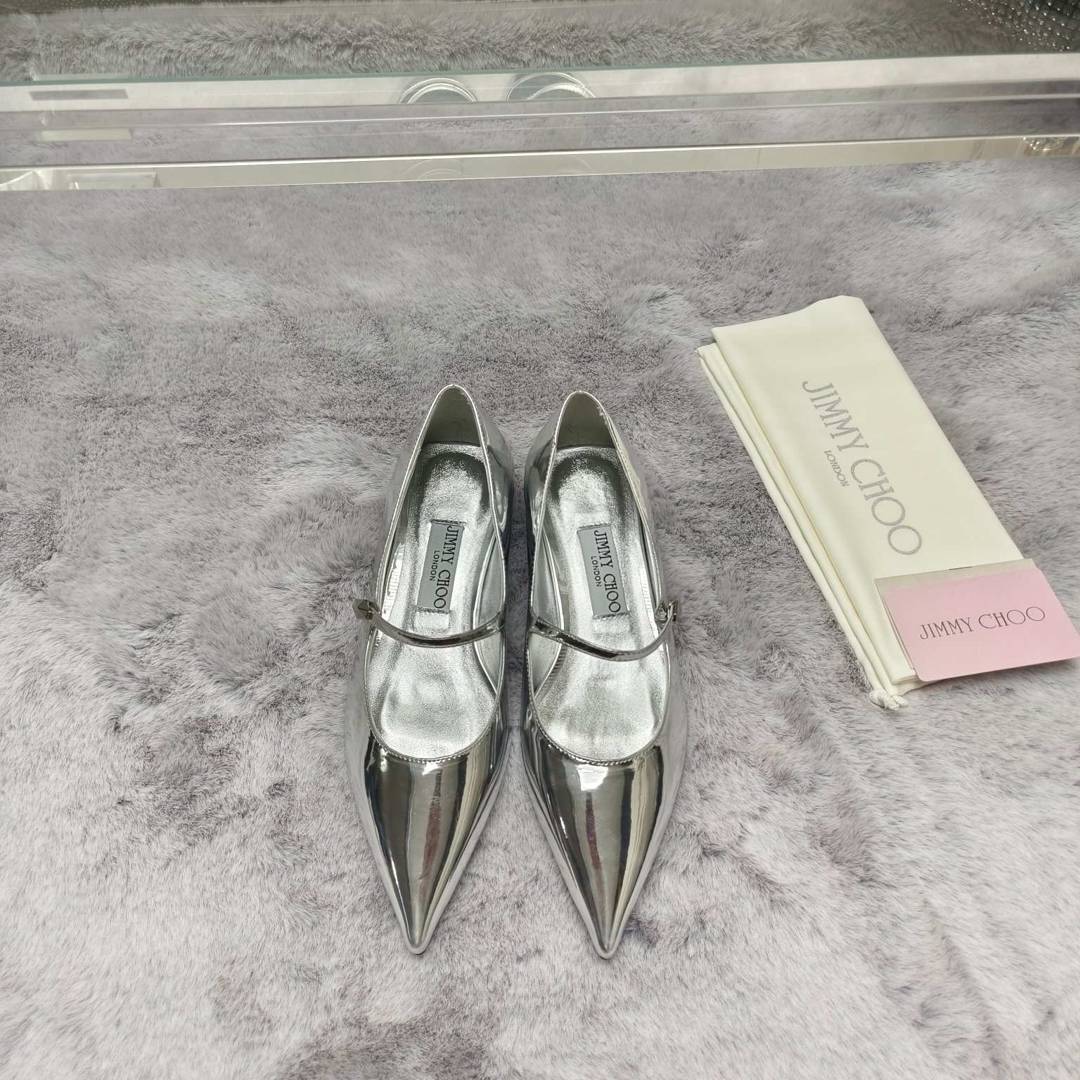 Modern Fashion: Jimmy Choo 3D Net Ballet Shoes with Diamond Decoration - 图片 2
