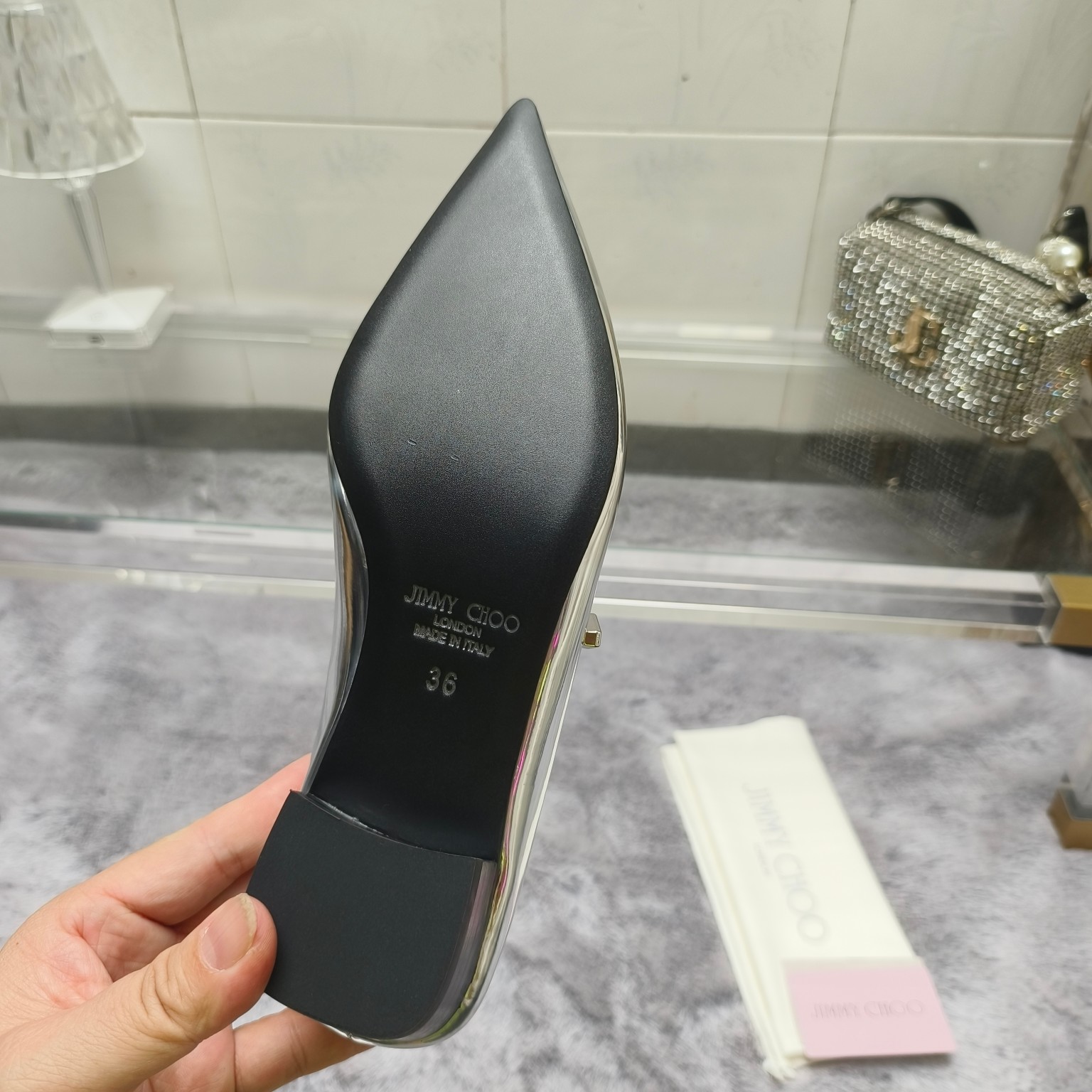 Modern Fashion: Jimmy Choo 3D Net Ballet Shoes with Diamond Decoration - 图片 8