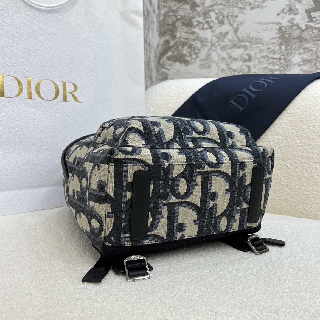 路易威登 Louis Vuitton 高定典藏名品高定成衣时装外套连衣裙衬衫T恤 #C1751A42 4