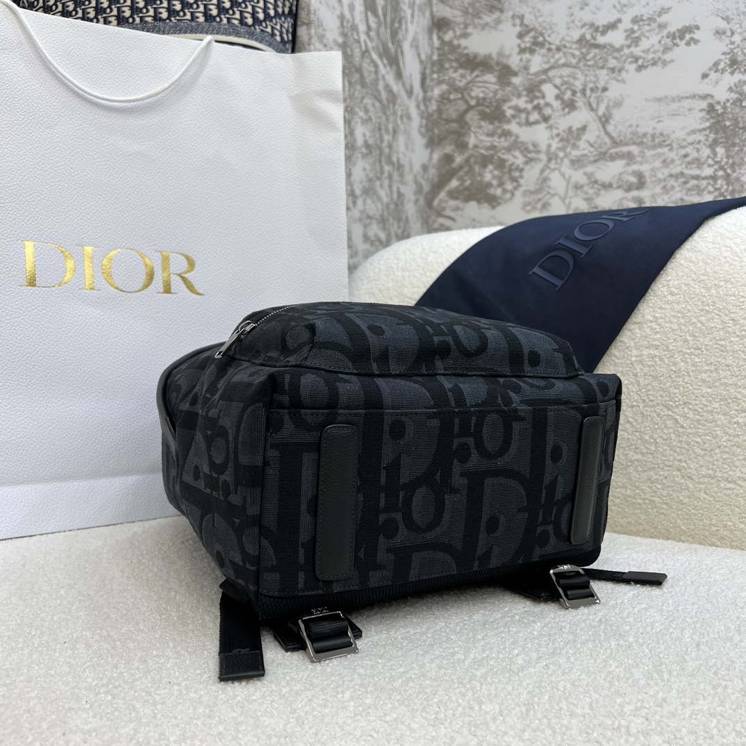 路易威登 Louis Vuitton 高定典藏名品高定成衣时装外套连衣裙衬衫T恤 #11508B7D 4