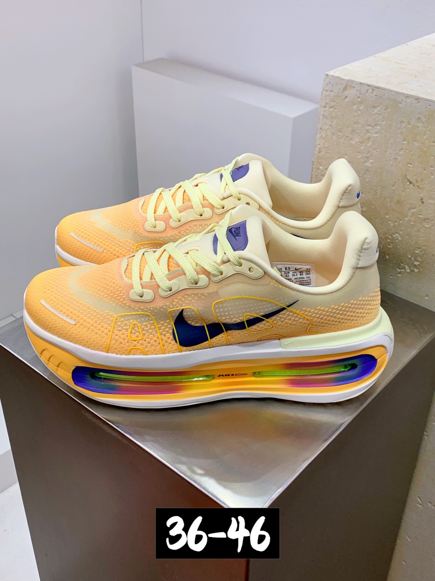 NO:533049,Collection of real-mark version upgrade T version # men and women's shoes real-mark half-code system # upgrade original last development paper version last model # adopt elastic engineering mesh upper material # embedded in fixed sponge # midsole ZoomX shock absorbing foam is combined with Air Zoom air cushion unit # external sliding wear-resistant serrated rubber outsole cushioning again!  The new Nike Vomero remium top Mairo series low-top lightweight thick-soled casual sports jogging shoes!  Size 36 37.5 38 39 40 40.5 41 42 42.5 43 44 45 46,,miumiu19860909集 真标版本升级T版#男女鞋真标半码制#升级原楦开发纸版楦型#采用弹性工程网眼布鞋面材质#内里嵌入定型海绵#中底ZoomX 减震泡绵与 Air Zoom 气垫单元相结合#外置滑耐磨锯齿橡胶大底缓震再革新！全新耐克Nike Vomero remium 顶级迈柔系列低帮轻量厚底休闲运动慢跑鞋！ 尺码36 37.5 38 39 40 40.5 41 42 42.5 43 44 45 46,,miumiu,Men's shoes