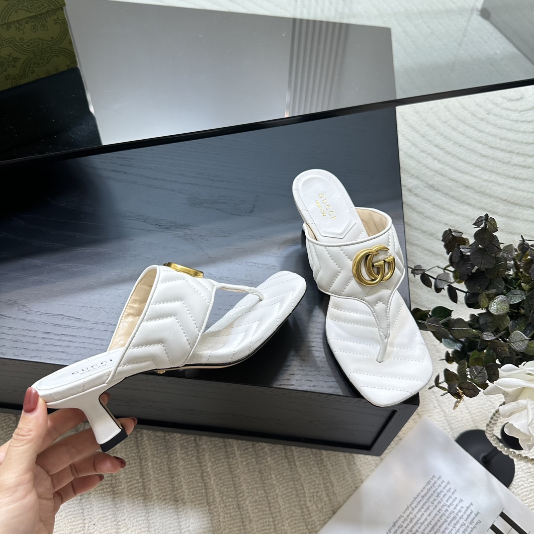 GUCCI 2025 новая калекцыя, сандалі на сярэднім абцасе з дужкай, паказальная мадэль, серыя з платформай, вышыня абцаса 5.5cm