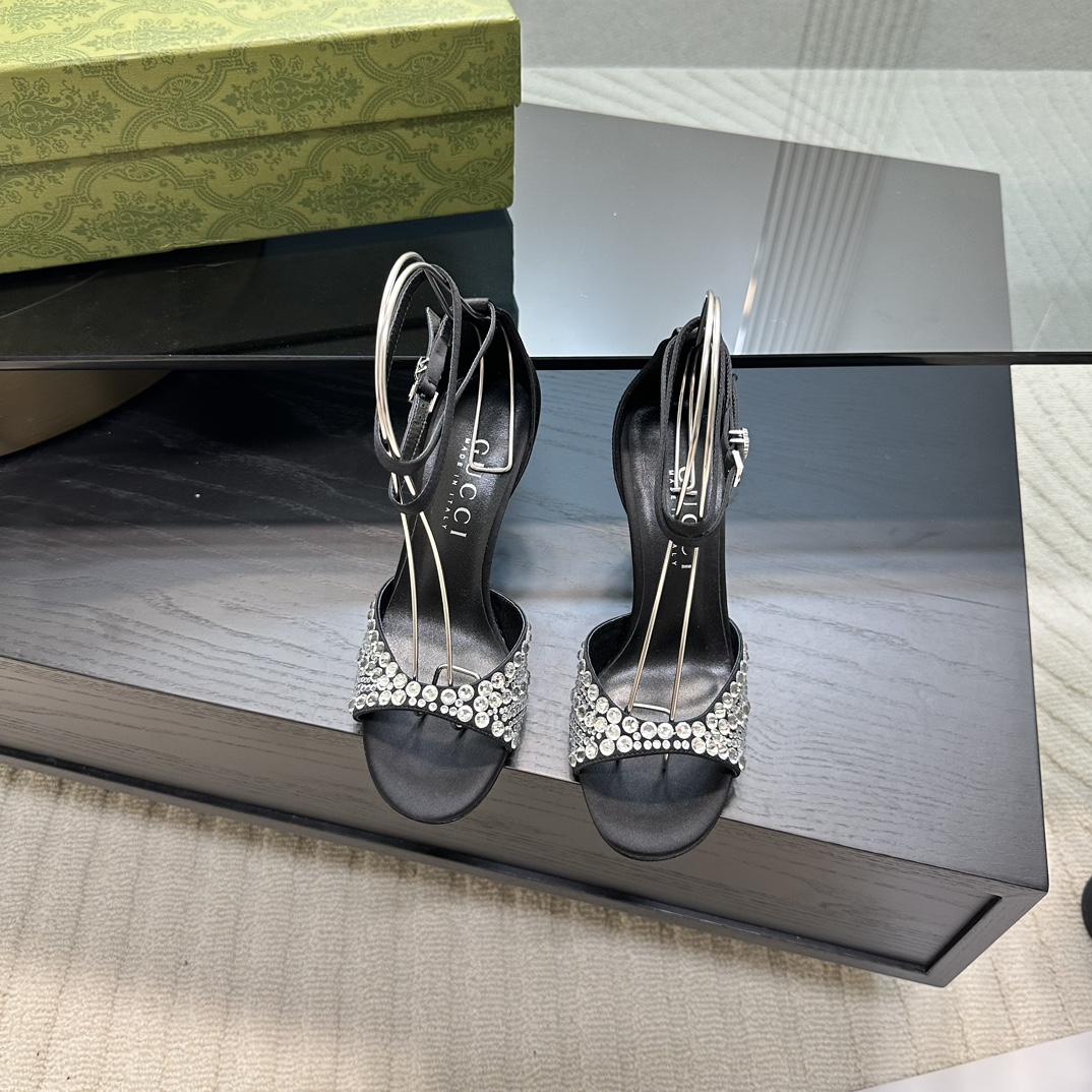 GUCCI 25S Nouveautés Printemps-Été Chaussures à talon en bambou Sandales à bride arrière Talons hauts Cuir verni importé + doublure en agneau