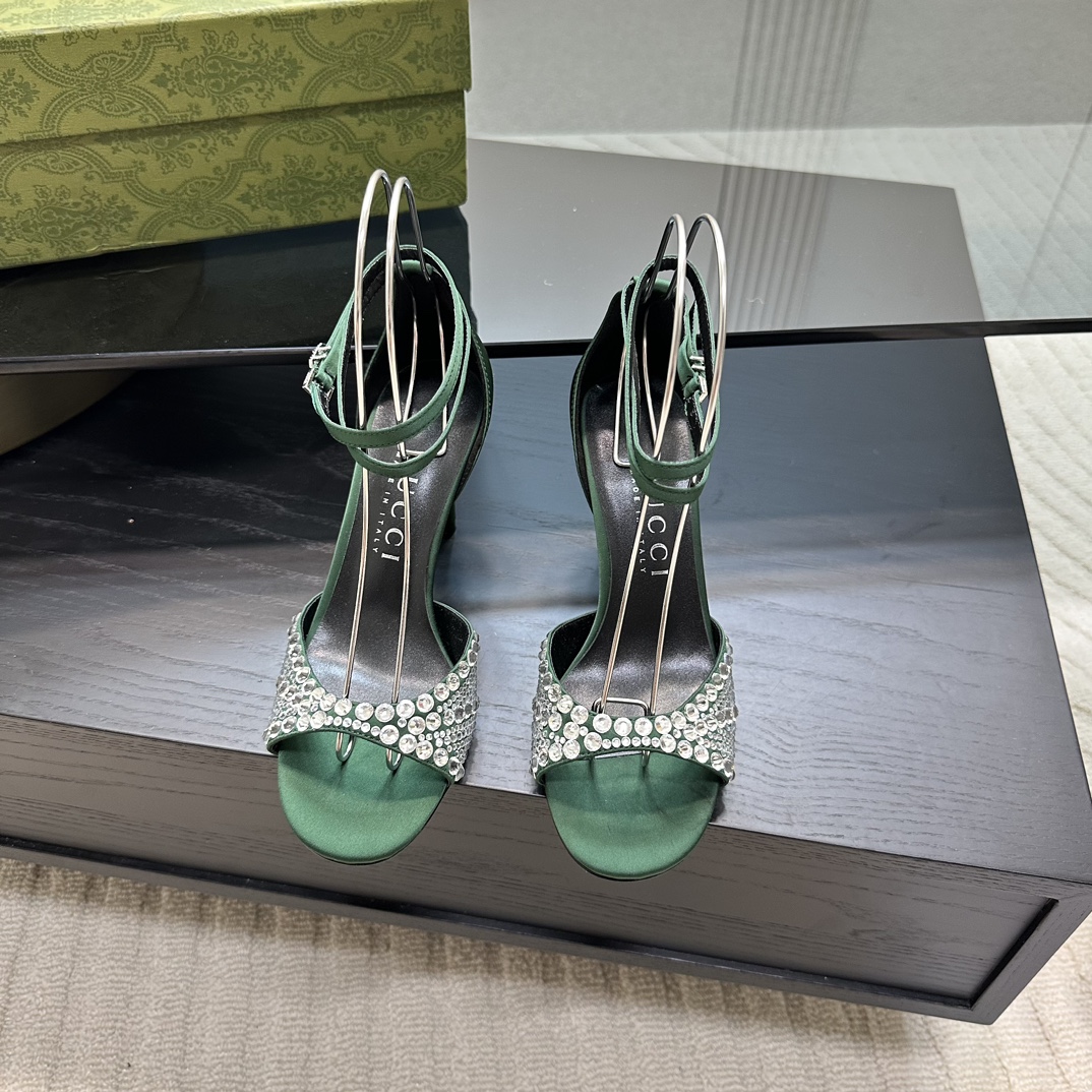GUCCI 25S Nouveautés Printemps-Été Chaussures à talon en bambou Sandales à bride arrière Talons hauts Cuir verni importé + doublure en agneau