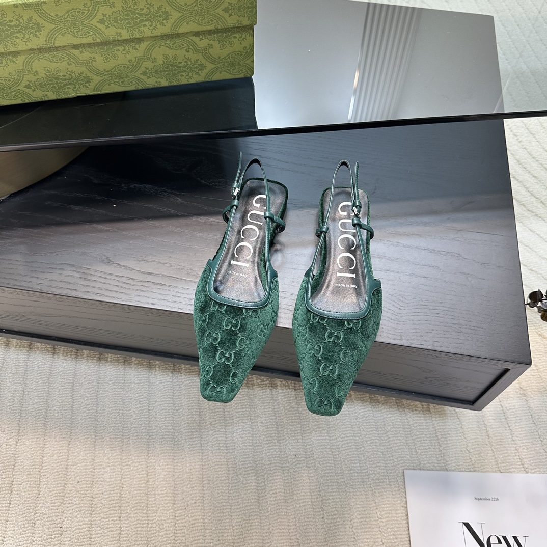 GUCCI 25 vroege lente Horsebit ballerina's showmodel + Ankola rode studs op maat geïmporteerde stof geïmporteerde echte leren zool