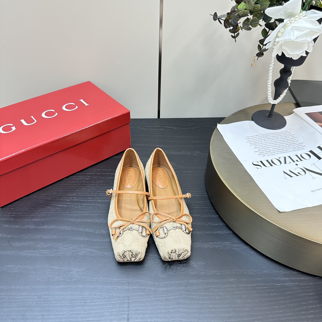 GUCCI Escarpins ballerine à mors pré-printemps, modèle défilé + clous rouge Ancora, cuir de veau sur mesure / cuir velours / soie, semelle extérieure en cuir véritable importé