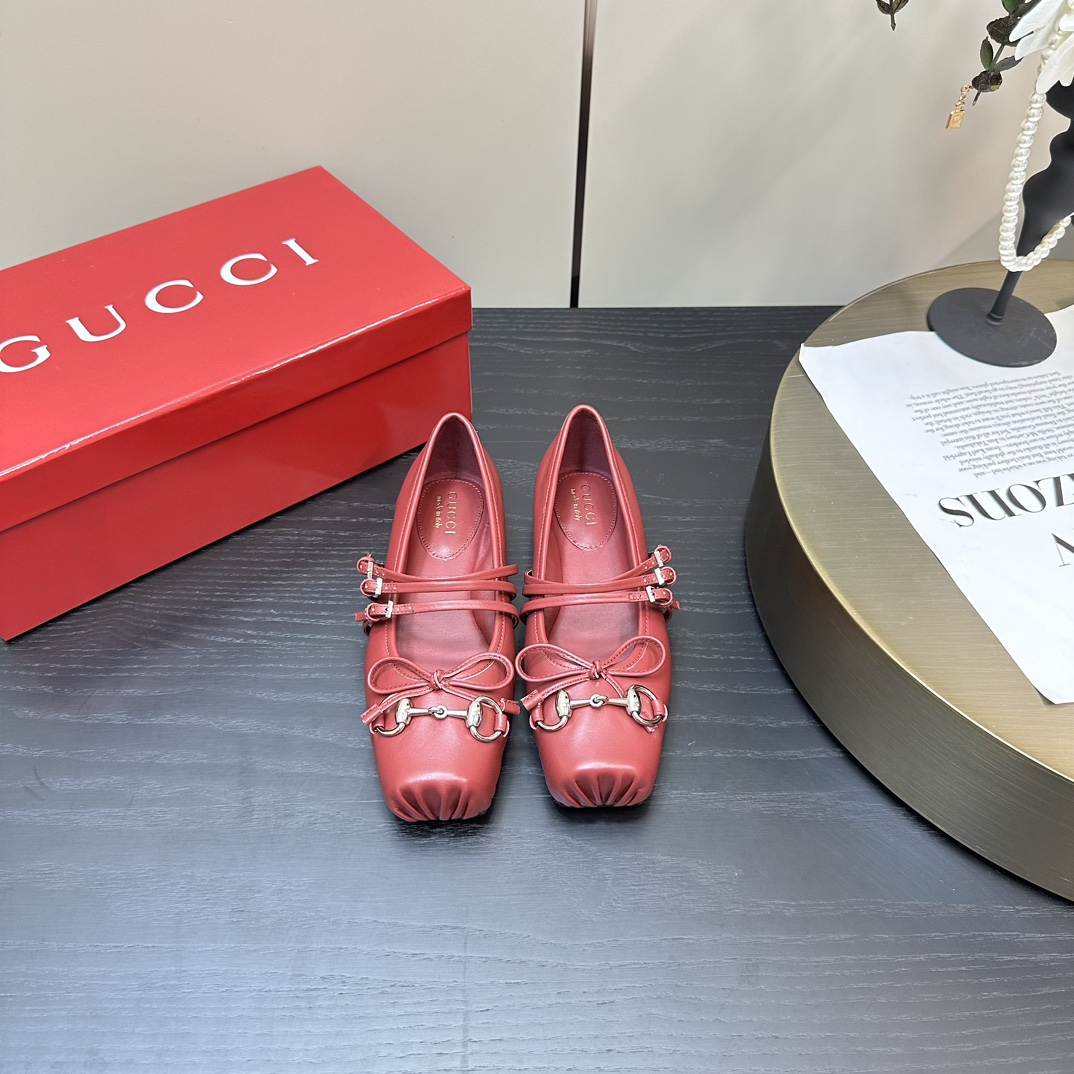 GUCCI Escarpins ballerine à mors pré-printemps, modèle défilé + clous rouge Ancora, cuir de veau sur mesure / cuir velours / soie, semelle extérieure en cuir véritable importé