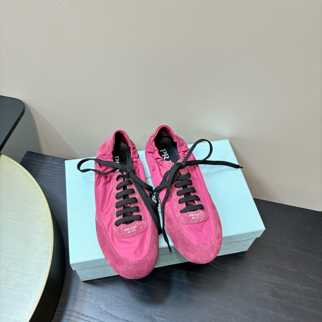 PRADA Casual Shoes Pink Leather Lace-Up