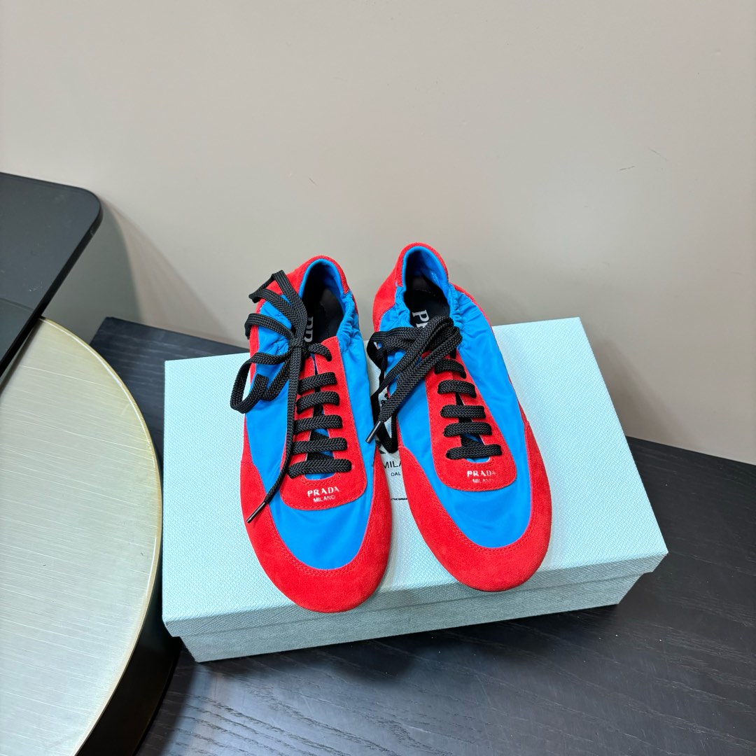 PRADA Casual Shoes Leather Lace-Up Low-Top