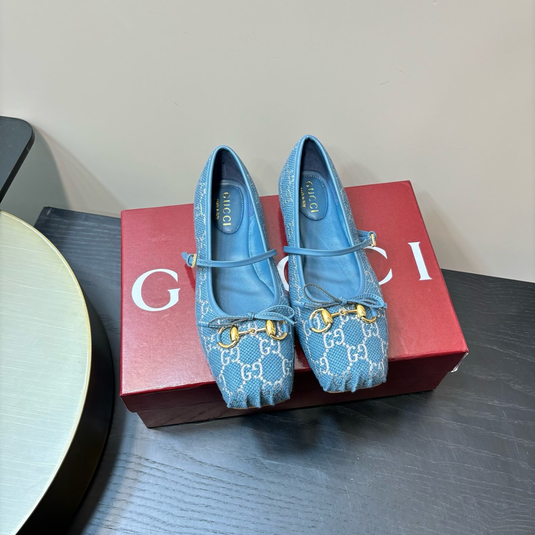 GUCCI 25年早春 ホースビット バレエシューズ ランウェイモデル+アンコラレッド スタッズ カスタム輸入生地 輸入本革アウトソール