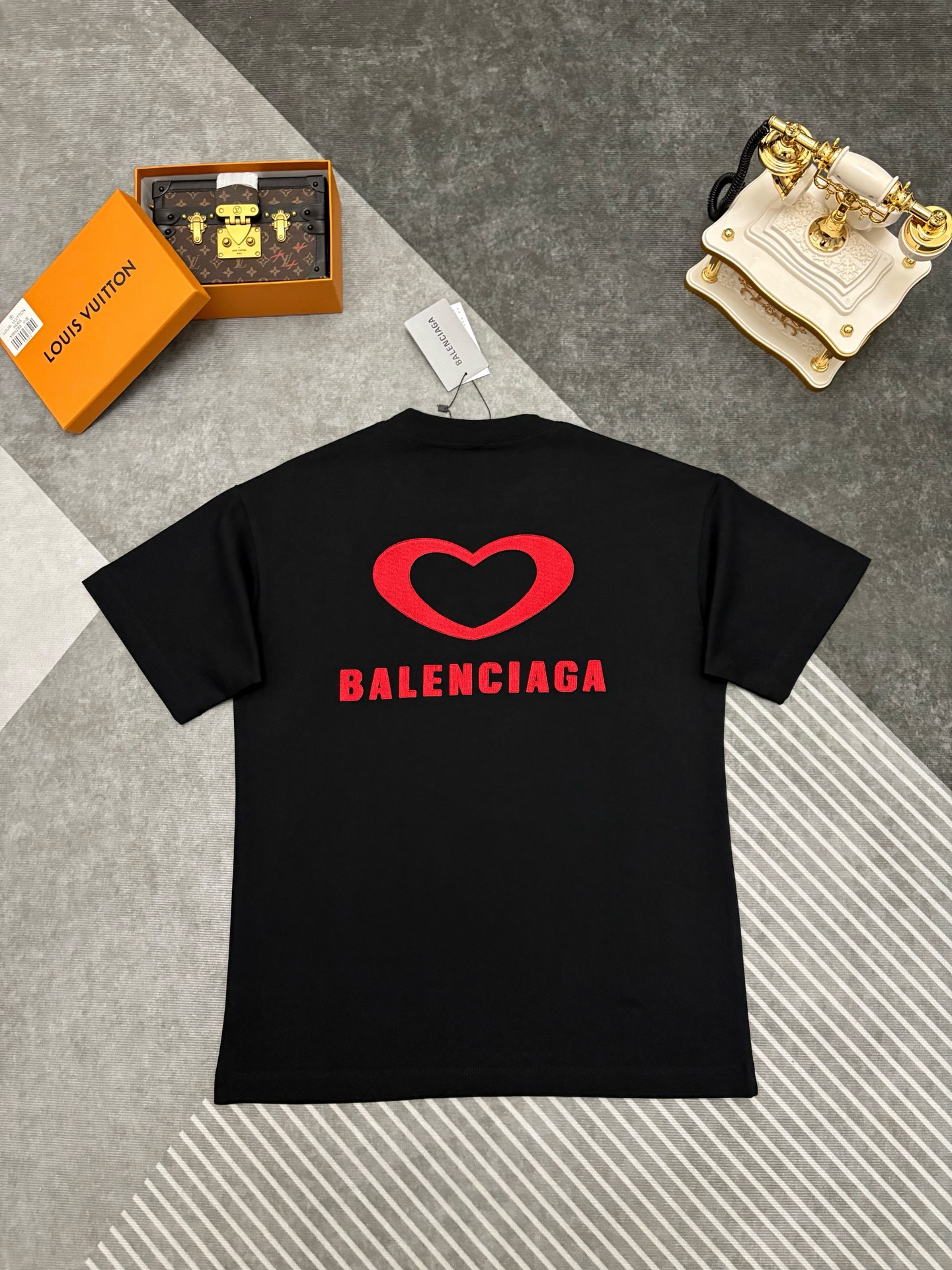 Balenciaga BALENCIAGA 巴黎世家爱心刺绣棉质短袖T恤