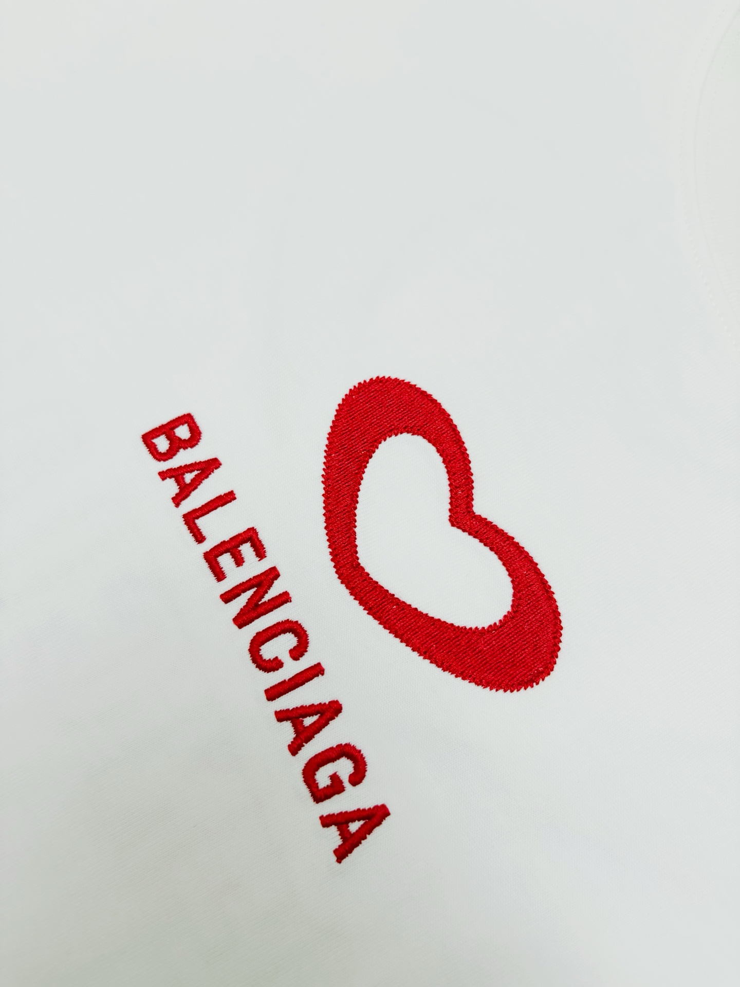 Balenciaga BALENCIAGA 巴黎世家爱心刺绣棉质短袖T恤