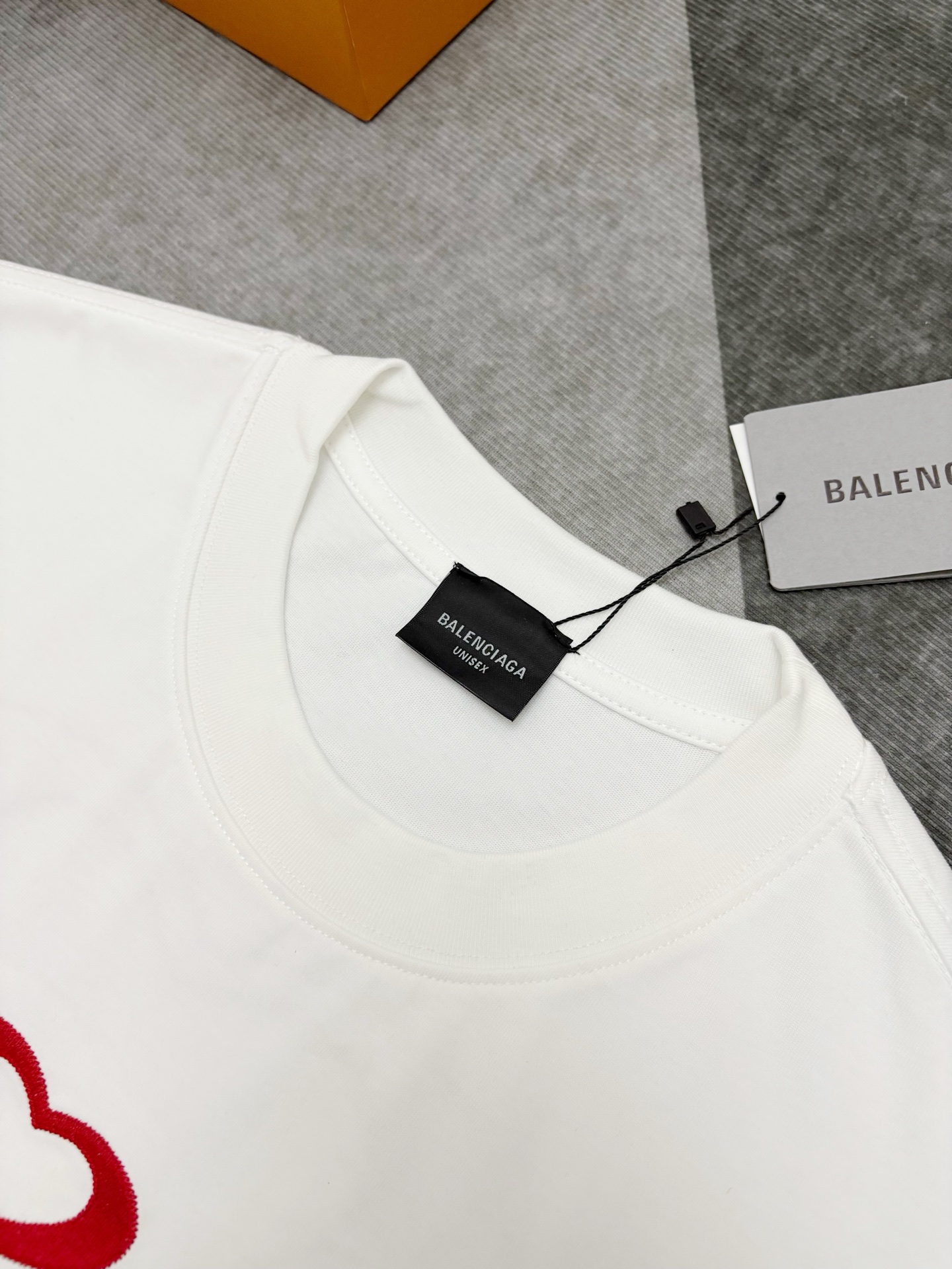 Balenciaga BALENCIAGA 巴黎世家爱心刺绣棉质短袖T恤
