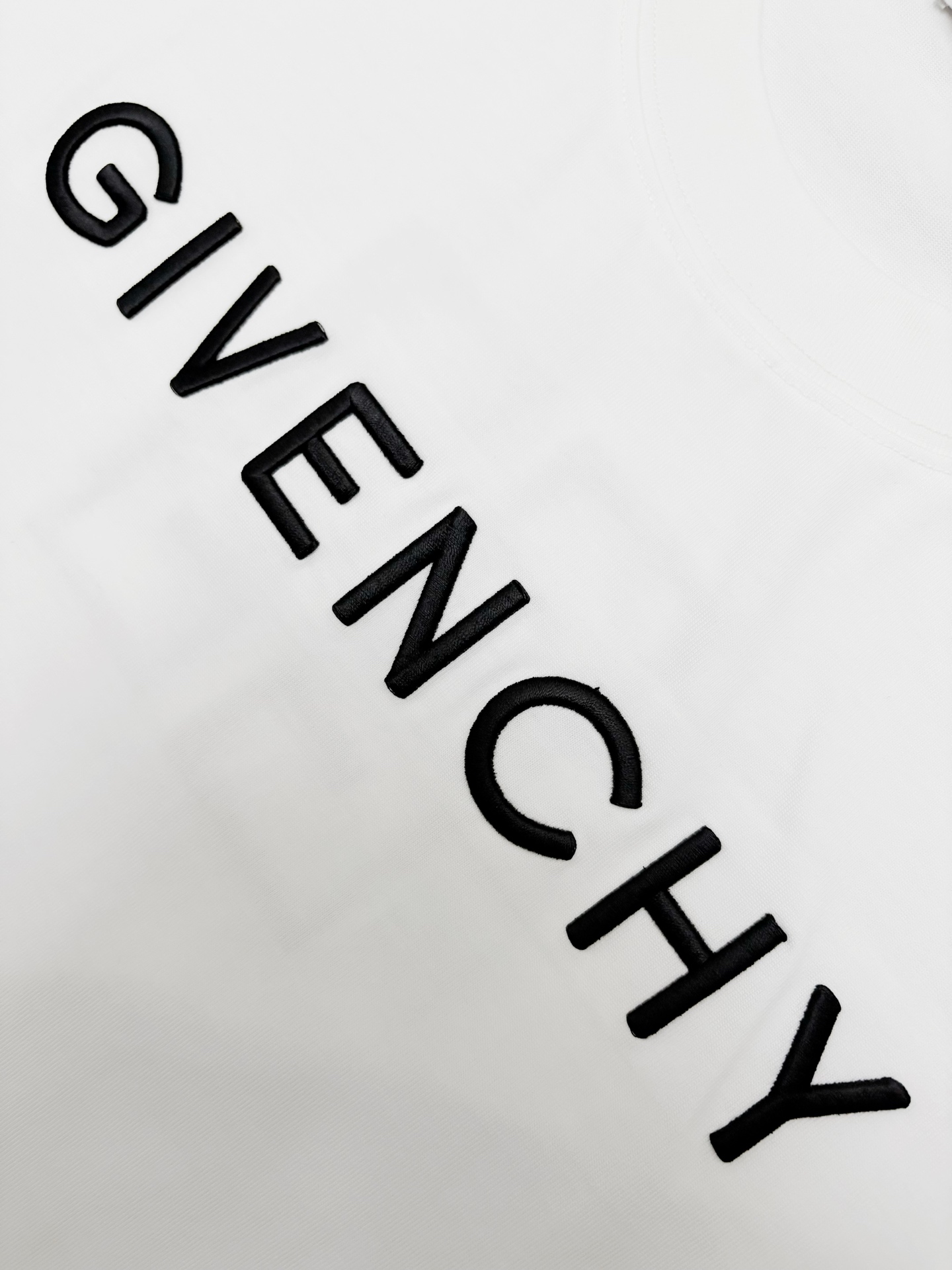 GVC men GIVENCHY（ ） T — photo 4
