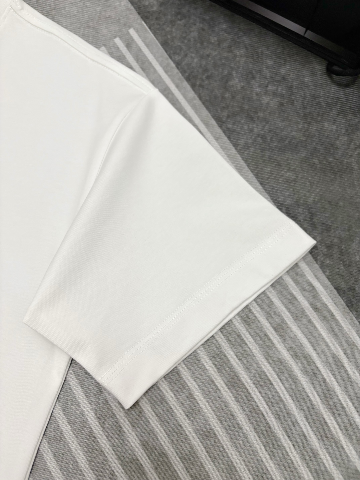 Louis Vuitton LV 路易威登珠饰刺绣棉质短袖T恤
