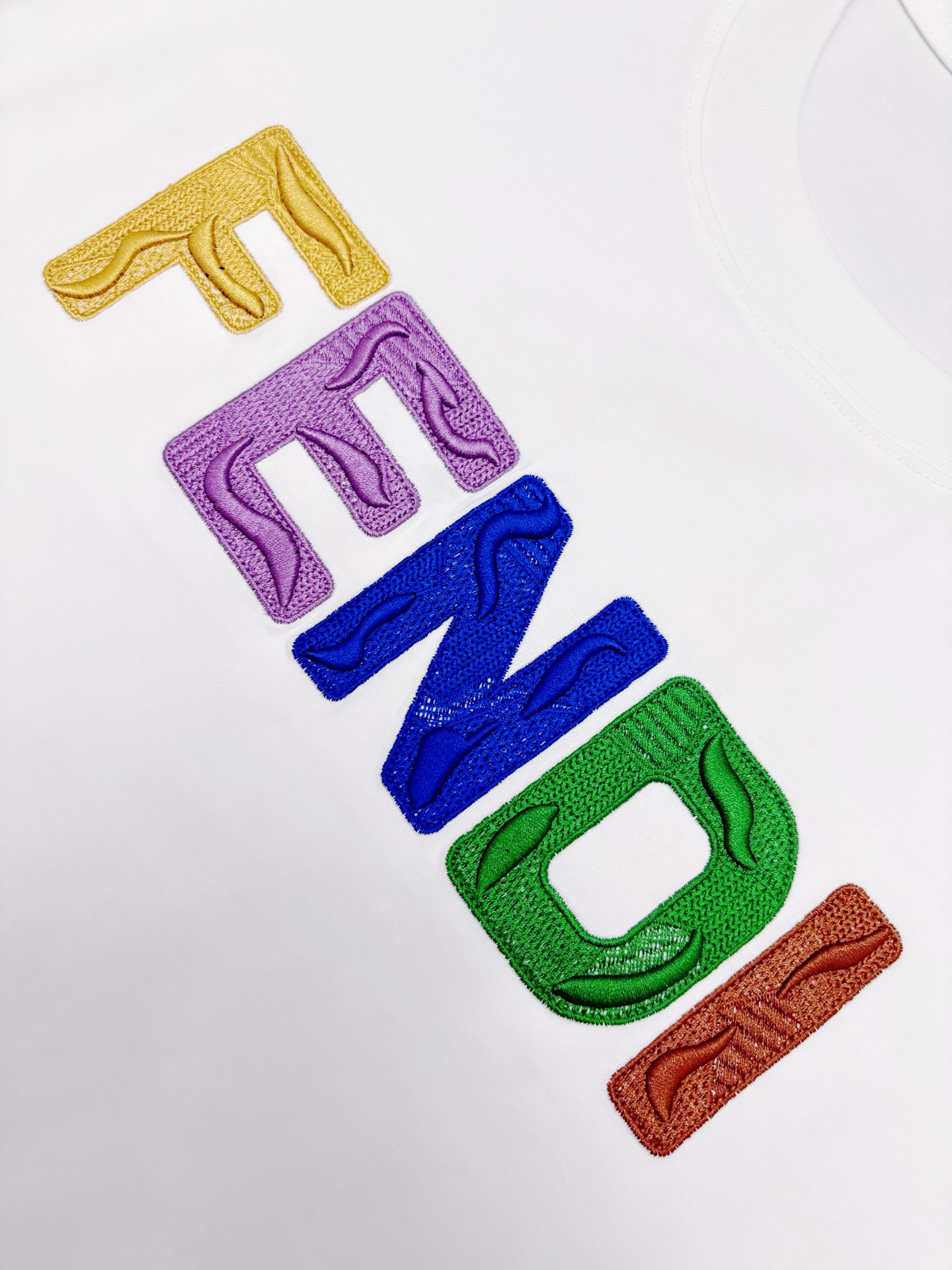 Fendi FENDI 芬迪 彩色字母刺绣棉质短袖T恤
