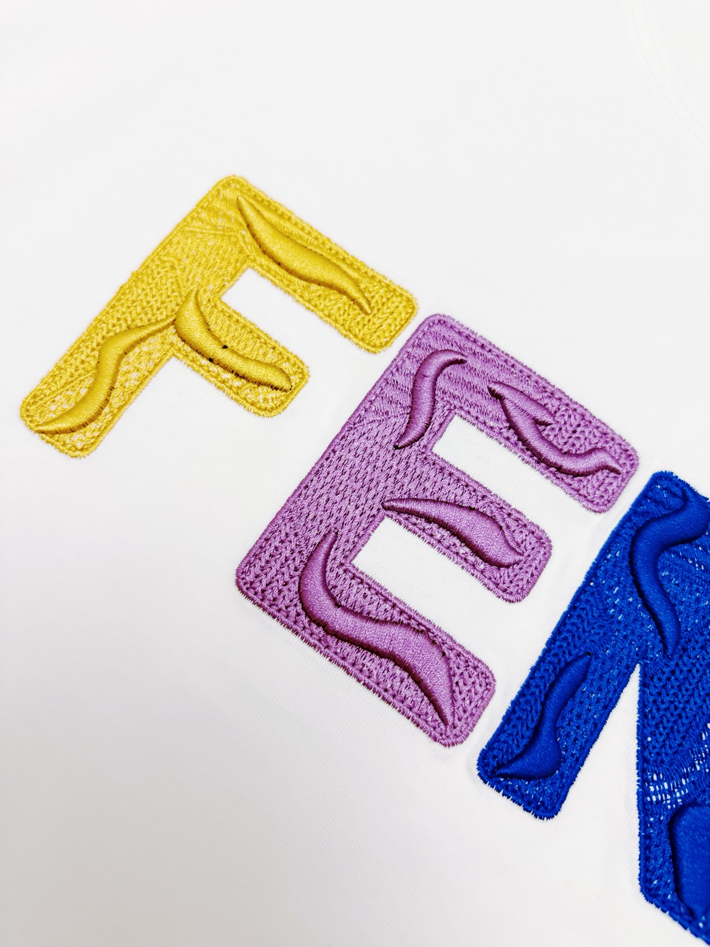 Fendi FENDI 芬迪 彩色字母刺绣棉质短袖T恤