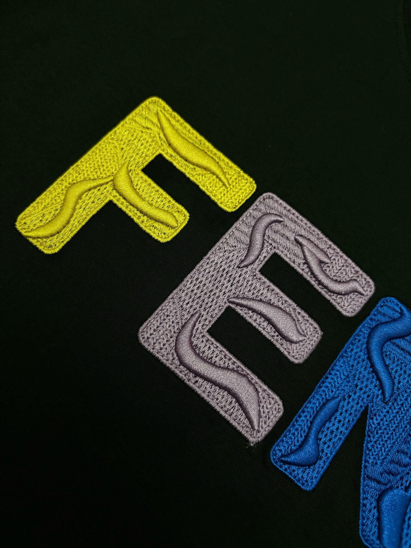 Fendi FENDI 芬迪 彩色字母刺绣棉质短袖T恤