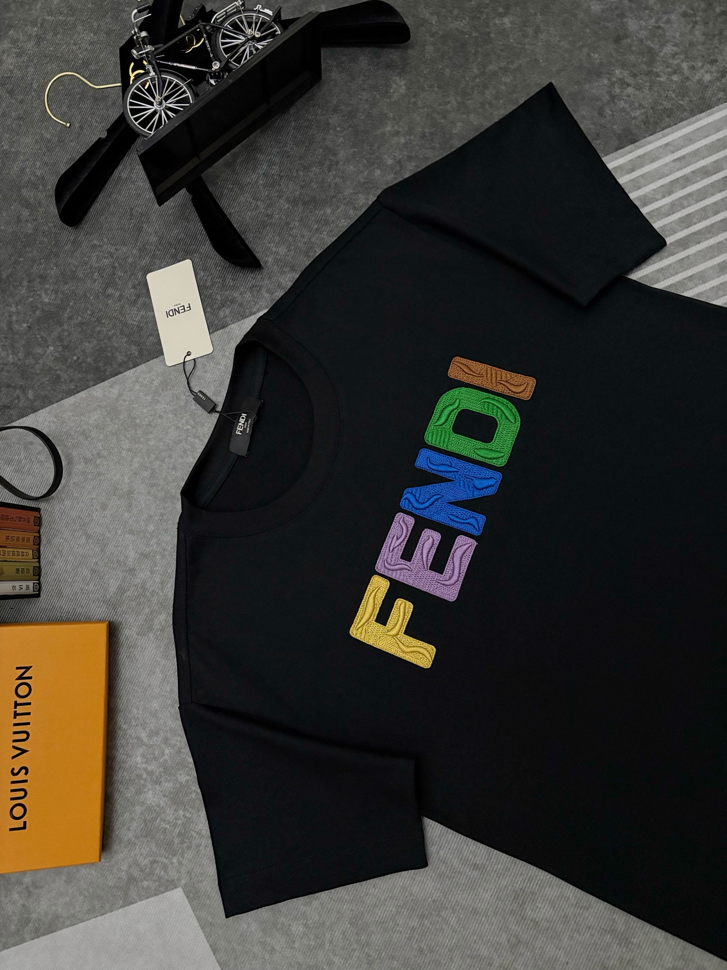 Fendi FENDI 芬迪 彩色字母刺绣棉质短袖T恤