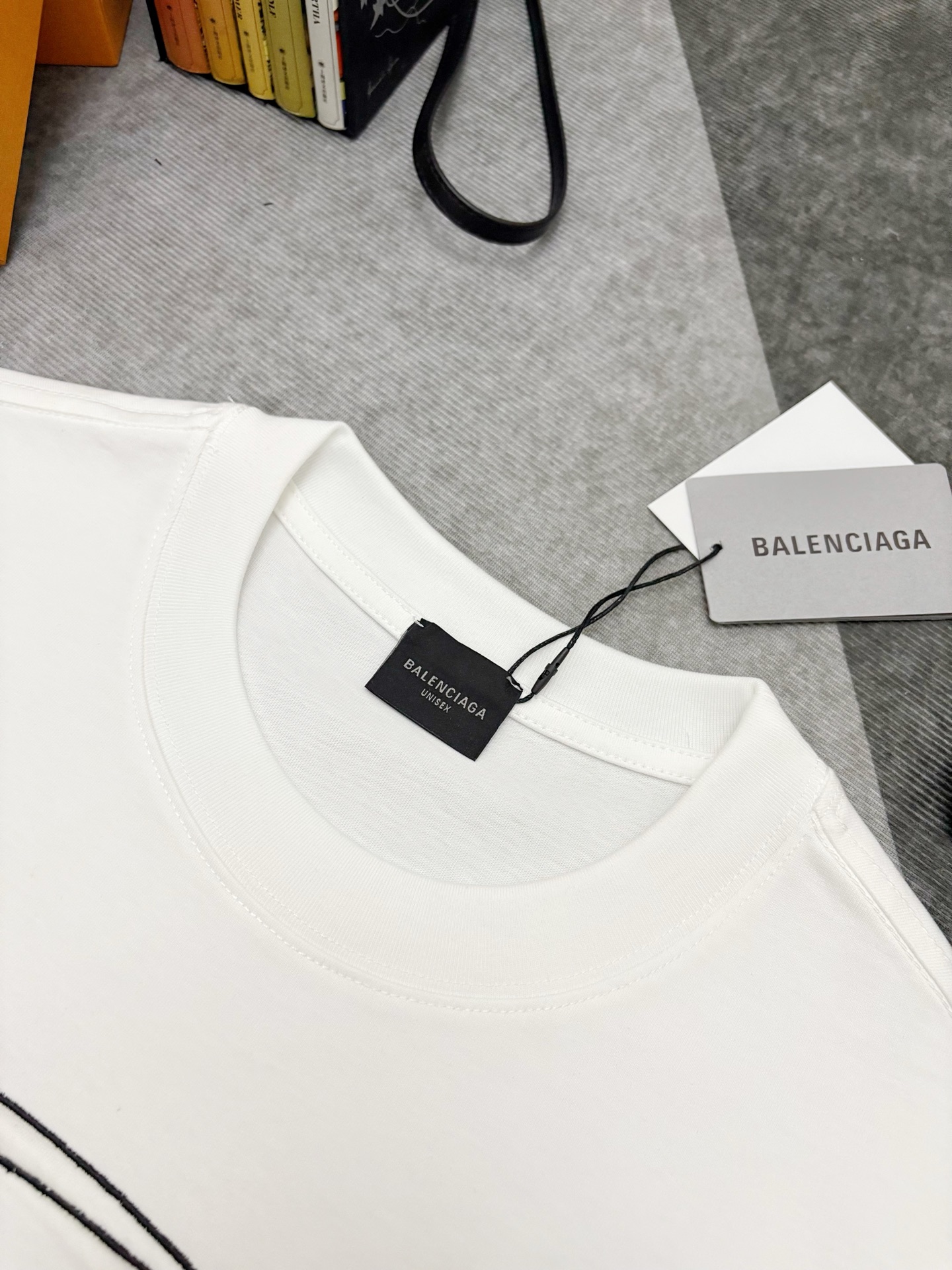 Balenciaga BALENCIAGA 巴黎世家凹凸刺绣棉质短袖T恤