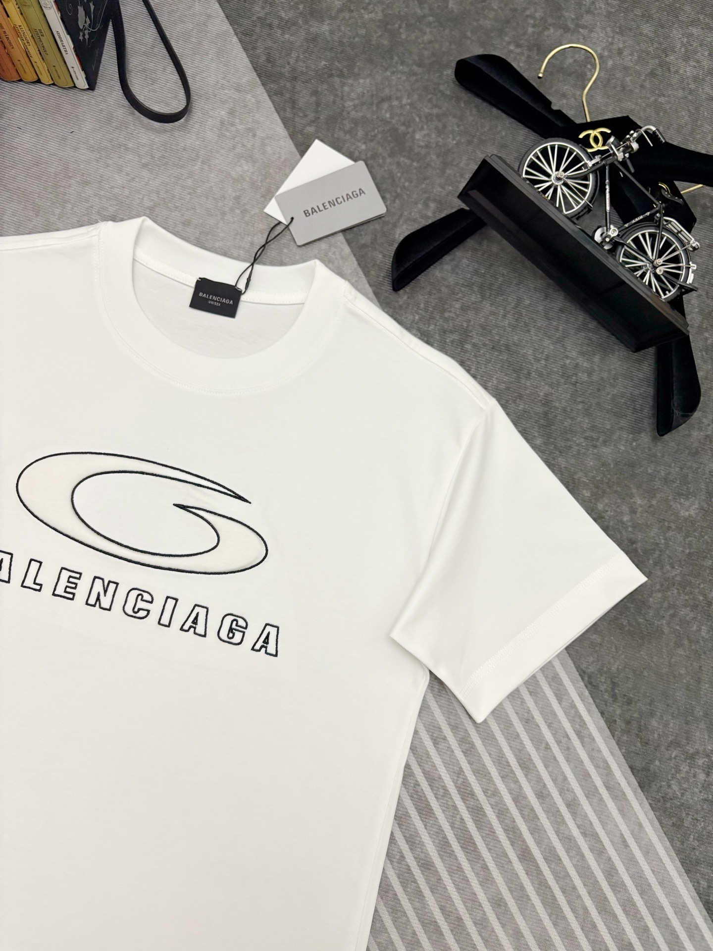 Balenciaga BALENCIAGA 巴黎世家凹凸刺绣棉质短袖T恤