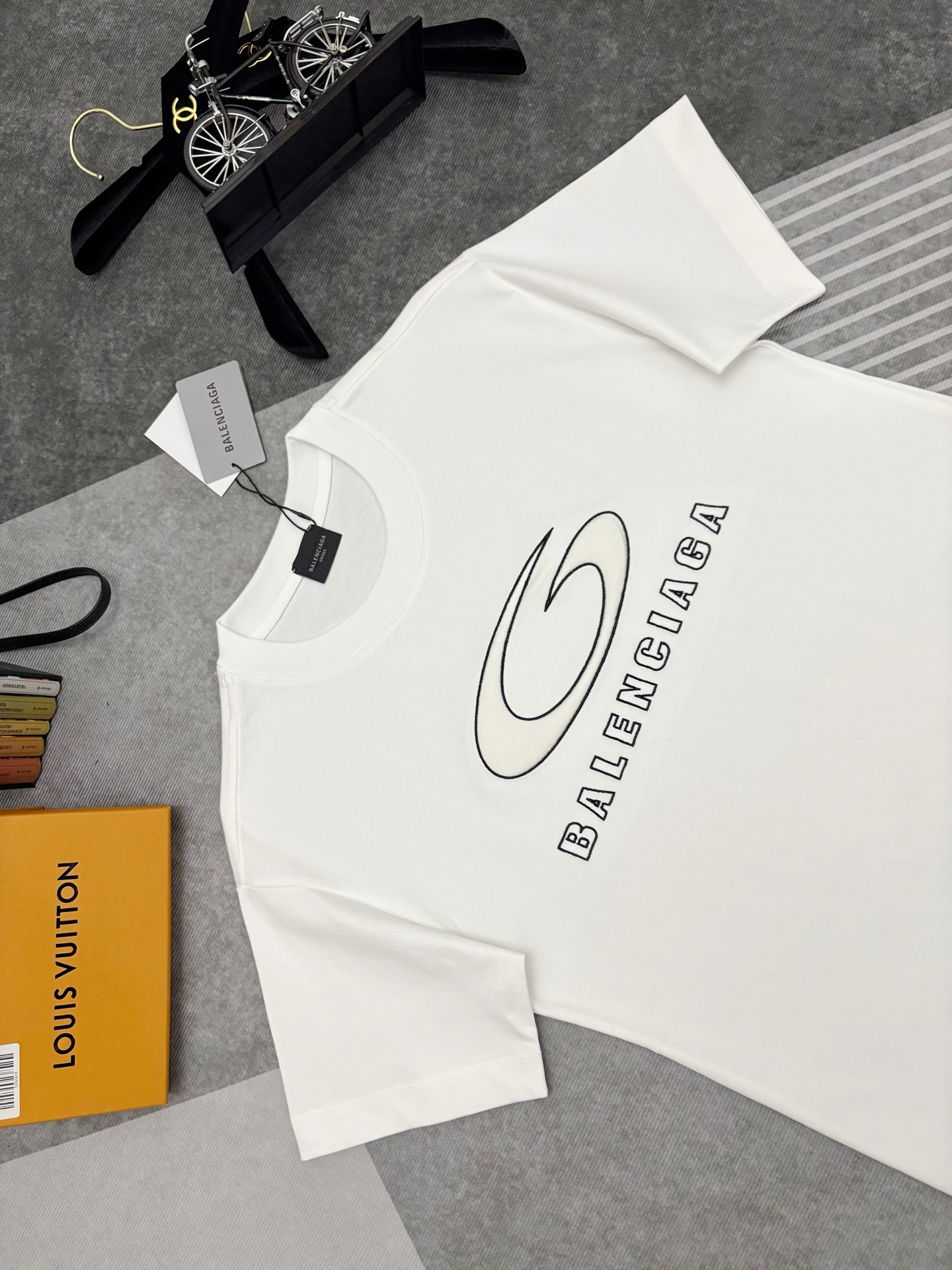 Balenciaga BALENCIAGA 巴黎世家凹凸刺绣棉质短袖T恤
