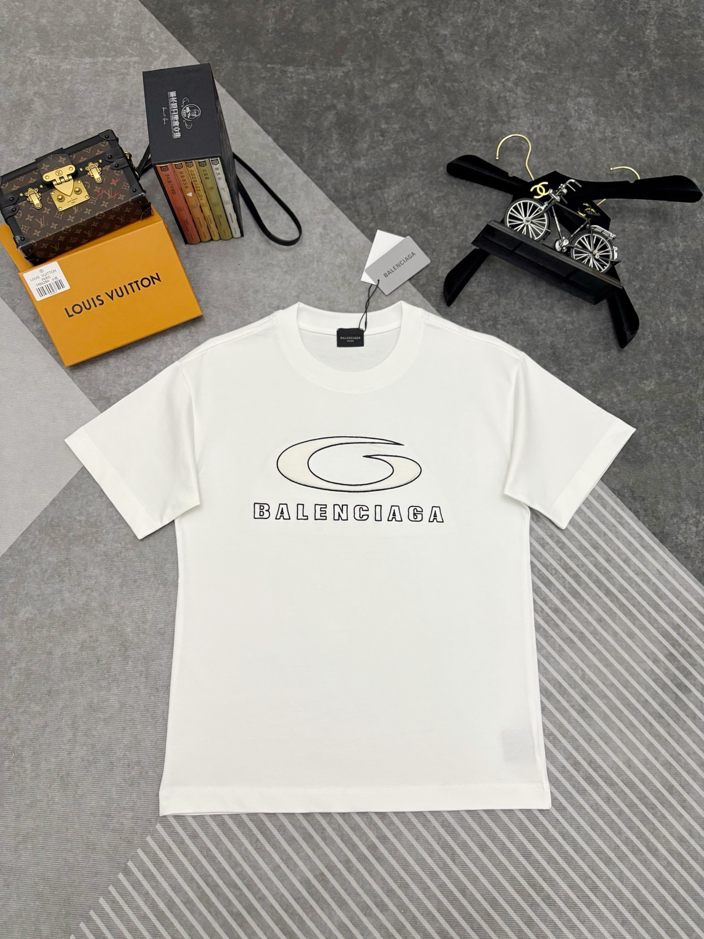 Balenciaga BALENCIAGA 巴黎世家凹凸刺绣棉质短袖T恤