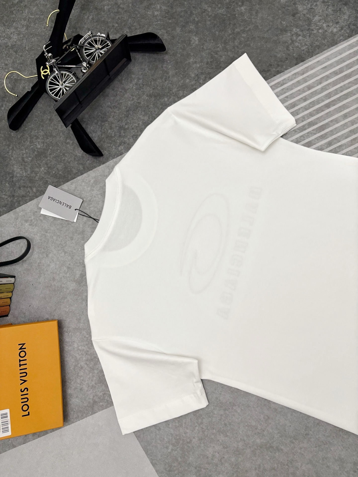 Balenciaga BALENCIAGA 巴黎世家凹凸刺绣棉质短袖T恤