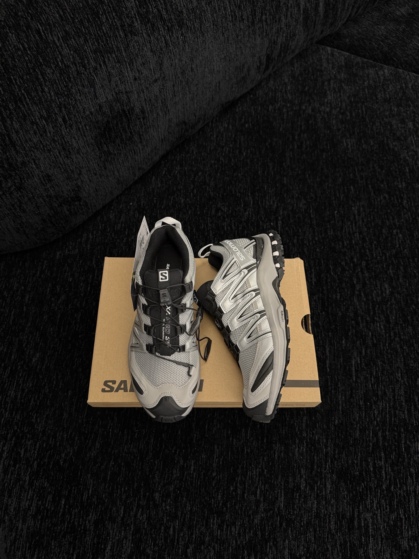 NO:560254,Alloy black.,casual shoes/sports shoes,sneakers19860909合金黑.,休闲鞋/运动鞋,sneakers,Women's Shoes