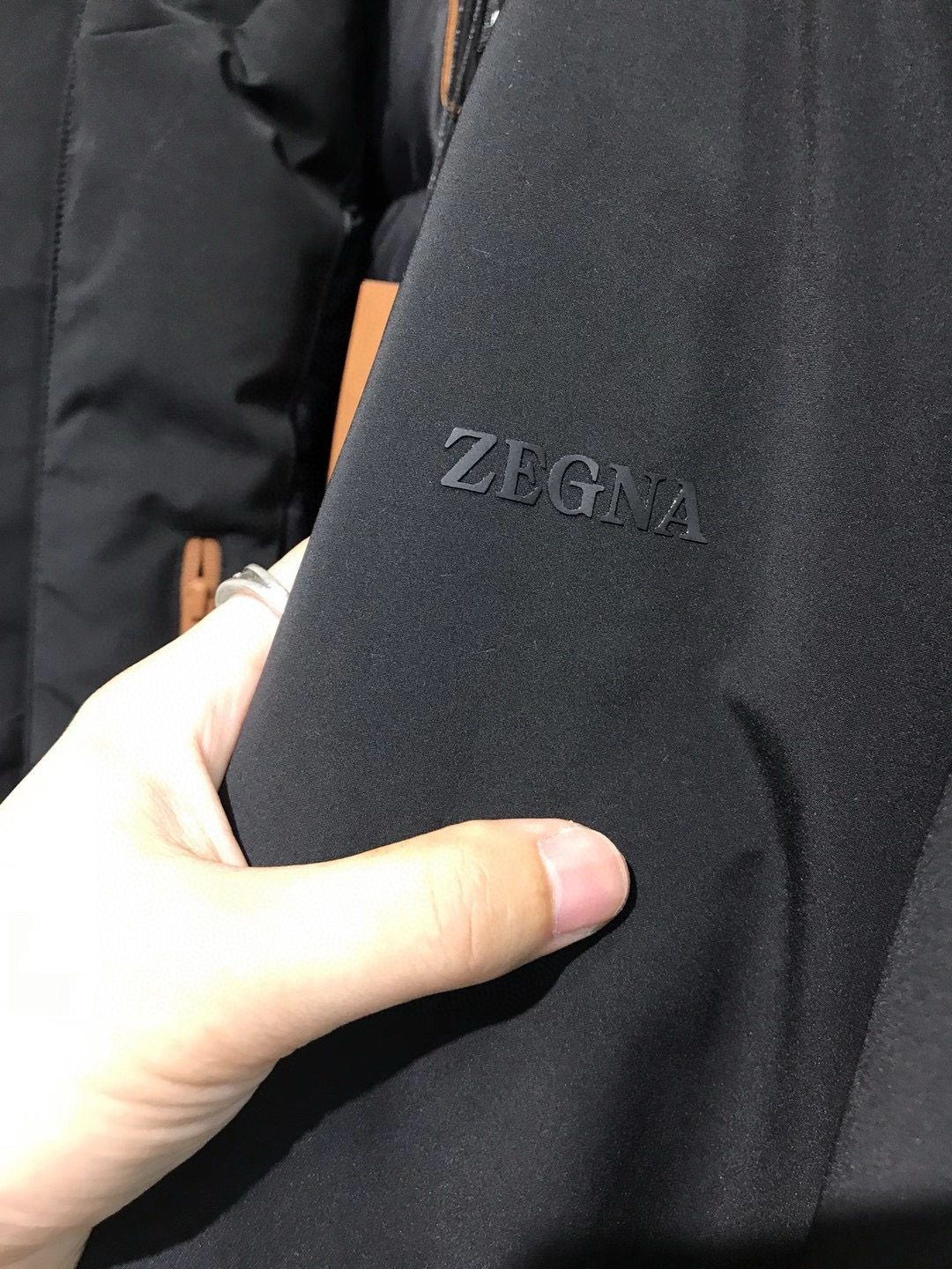 【新品】-EZ家族男士商务休闲户外功能性白鸭绒帽羽绒服外套，香港洋行渠道货，纯正血统品质，高端意大利原厂