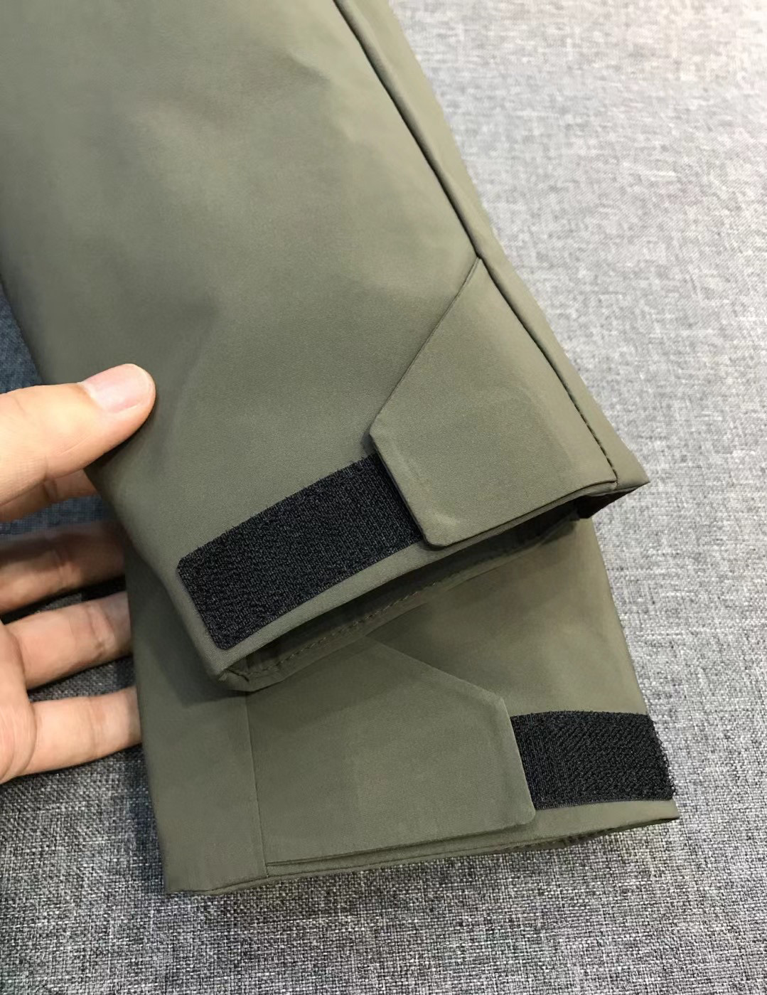 【新品-EZ家族男士商务休闲户外功能性白鹅绒连帽羽绒服外套，香港洋行渠道货，纯正血统品质，高端意大利原厂