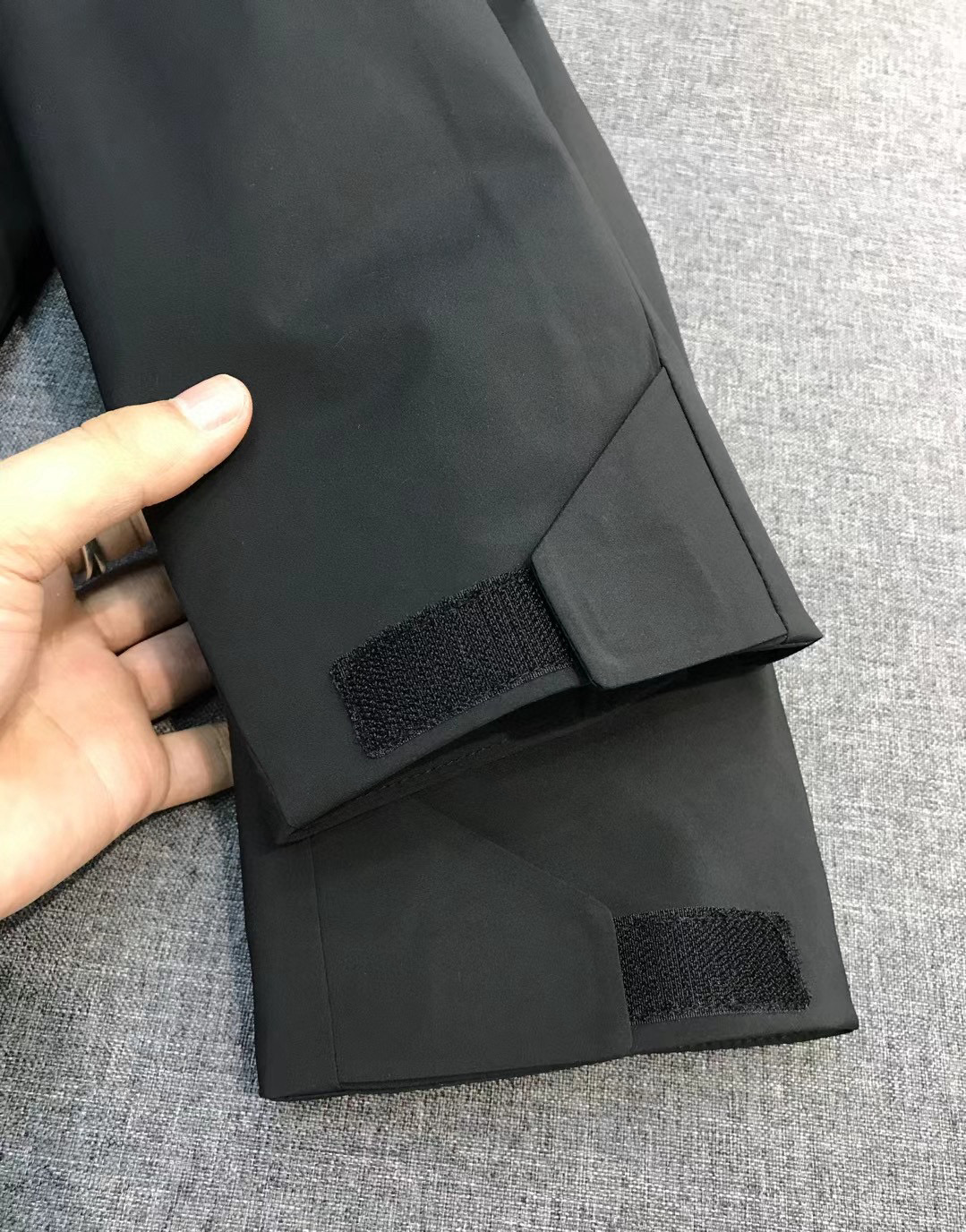 【新品EZ家族男士商务休闲户外功能性白鹅绒连帽羽绒服外套，香港洋行渠道货，纯正血统品质，高端意大利原厂出
