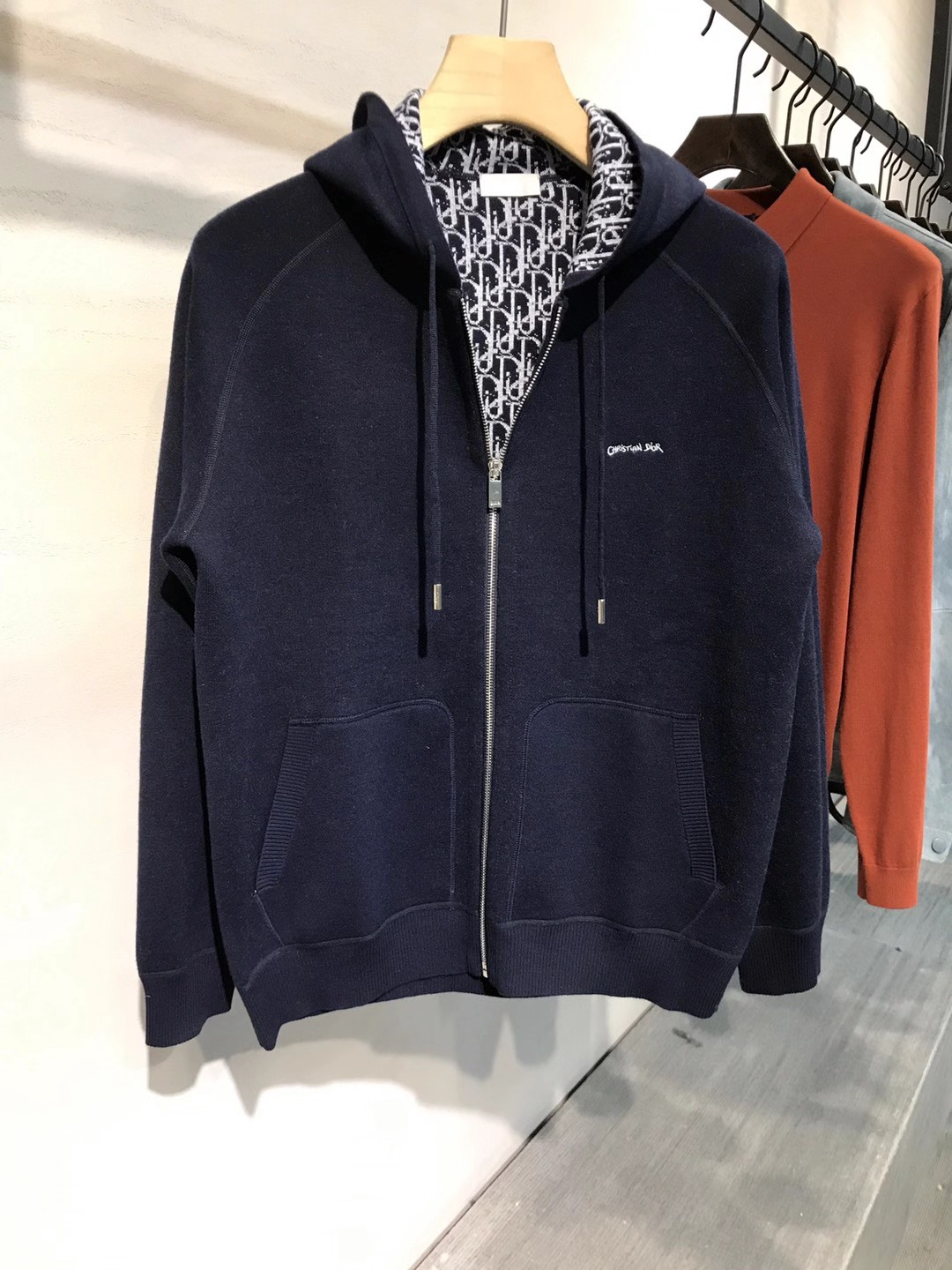 【新品】CD.HOMME男士时装款连帽拉链开衫/羊毛衫/毛衣外套，贸易公司洋行货，重磅高级心水之物，高级