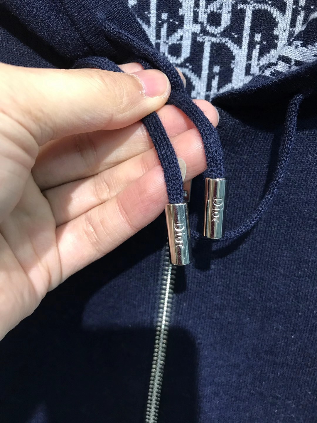 【新品】CD.HOMME男士时装款连帽拉链开衫/羊毛衫/毛衣外套，贸易公司洋行货，重磅高级心水之物，高级