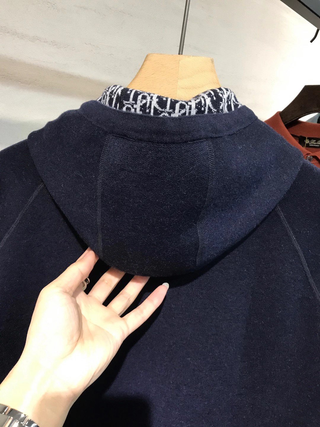 【新品】CD.HOMME男士时装款连帽拉链开衫/羊毛衫/毛衣外套，贸易公司洋行货，重磅高级心水之物，高级