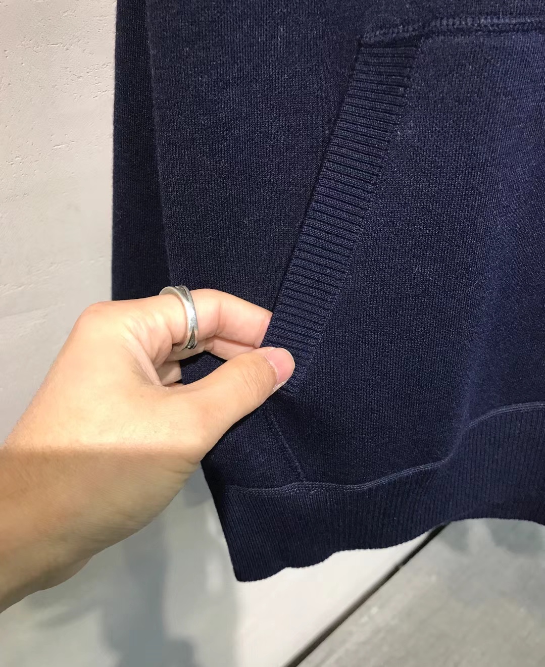 【新品】CD.HOMME男士时装款连帽拉链开衫/羊毛衫/毛衣外套，贸易公司洋行货，重磅高级心水之物，高级