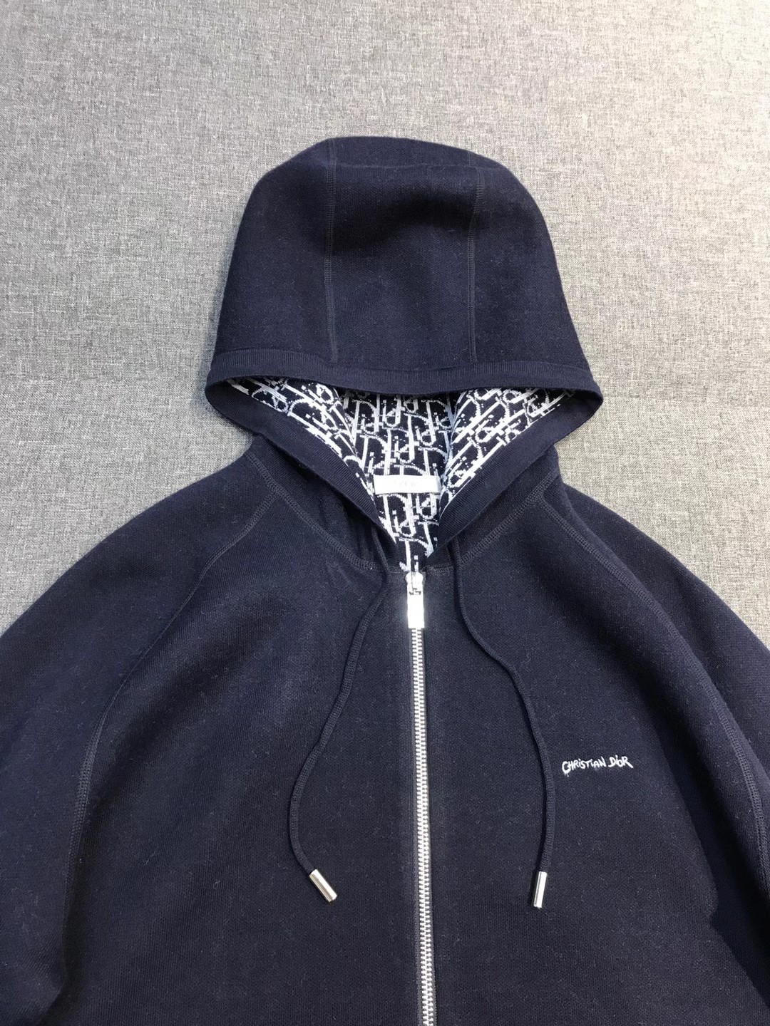 【新品】CD.HOMME男士时装款连帽拉链开衫/羊毛衫/毛衣外套，贸易公司洋行货，重磅高级心水之物，高级