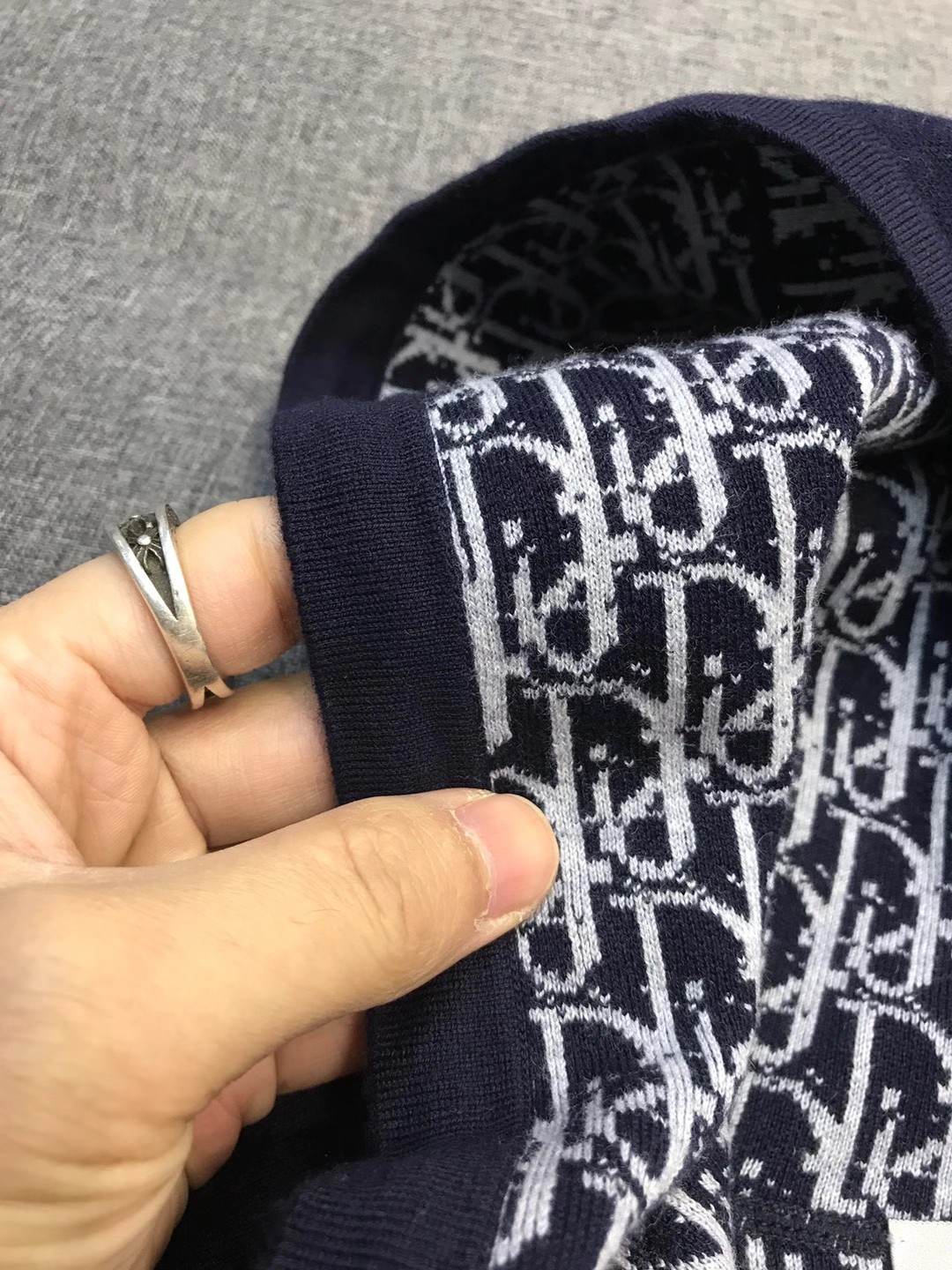 【新品】CD.HOMME男士时装款连帽拉链开衫/羊毛衫/毛衣外套，贸易公司洋行货，重磅高级心水之物，高级