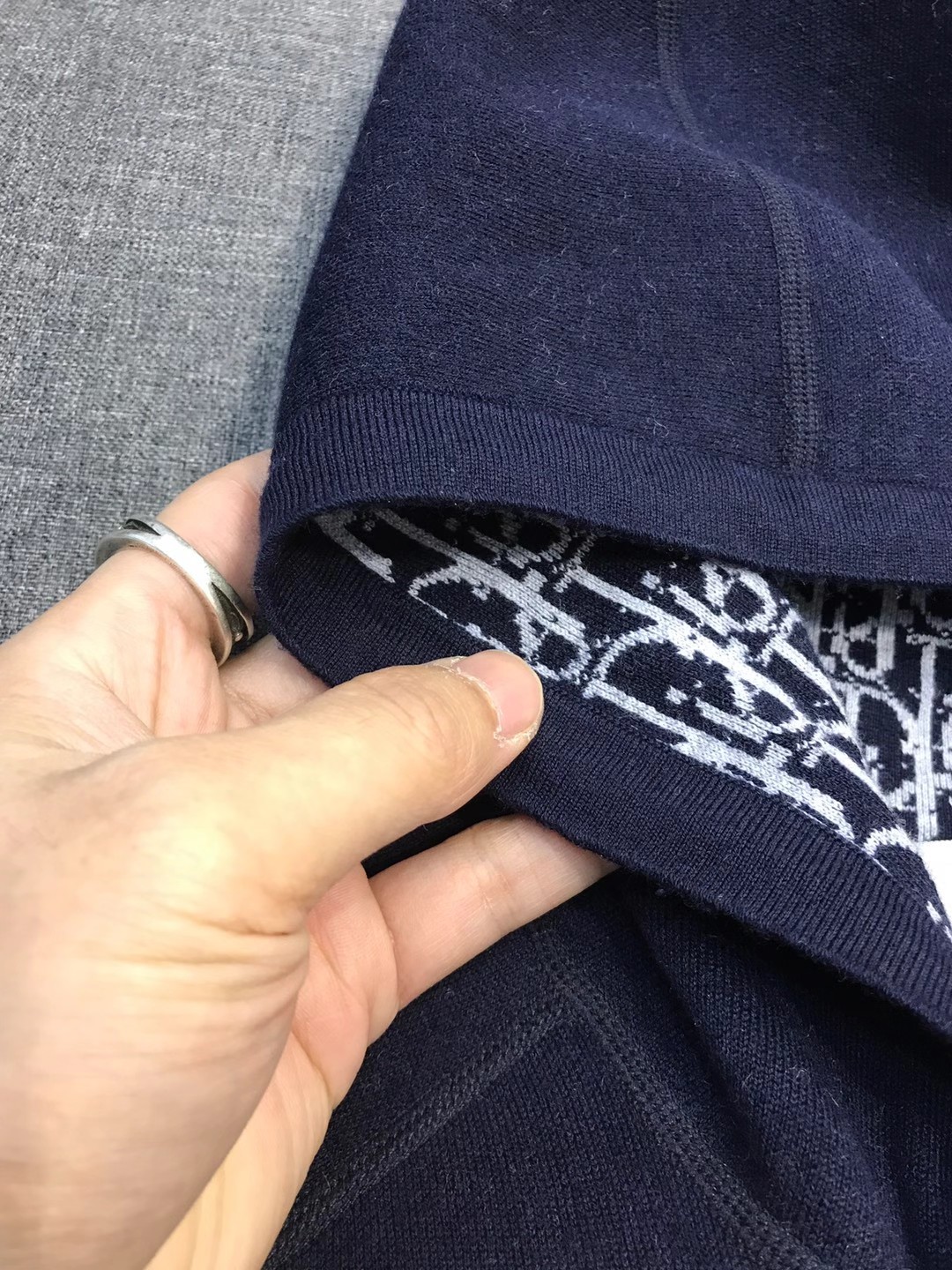 【新品】CD.HOMME男士时装款连帽拉链开衫/羊毛衫/毛衣外套，贸易公司洋行货，重磅高级心水之物，高级