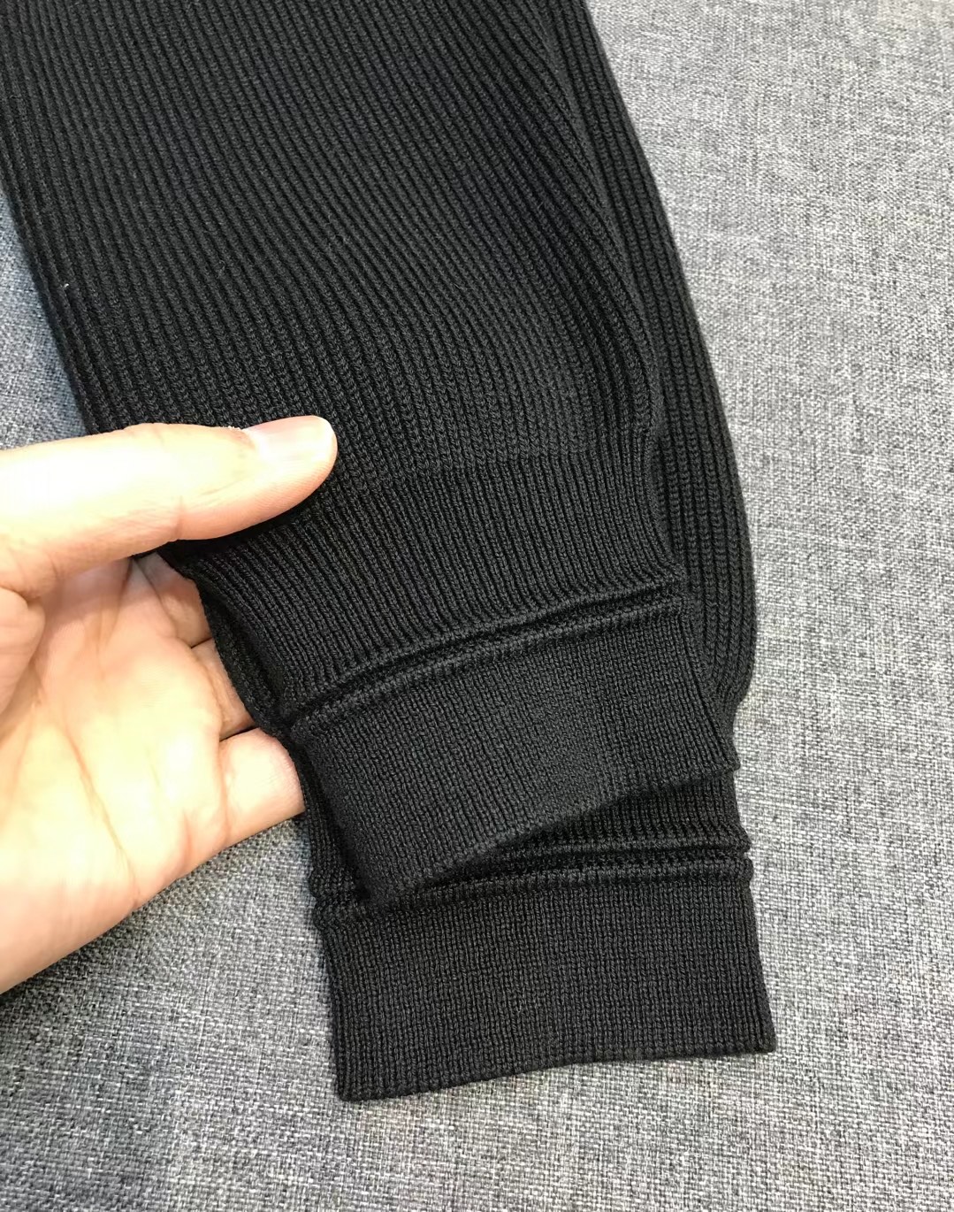 【新品】Ki家族男士高端商务休闲针织开衫/毛衣，贸易公司渠道货，意大利原厂出品，25年F/W秋冬新品，经