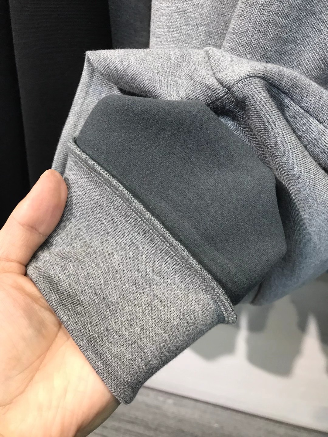 【新品】BC男士高端商务休闲羊毛混纺圆领打底衫/卫衣，上海贸易公司渠道货，100%纯正血统品质，25年F